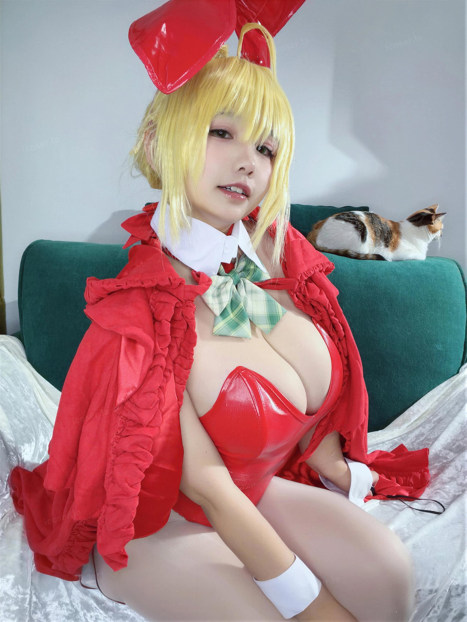 [คอสเพลย์] 阿半วันนี้มีความสุข - FGO นีโรคริสต์มาส: สาวสวยหน้าอกใหญ่ขาเรียว 71P