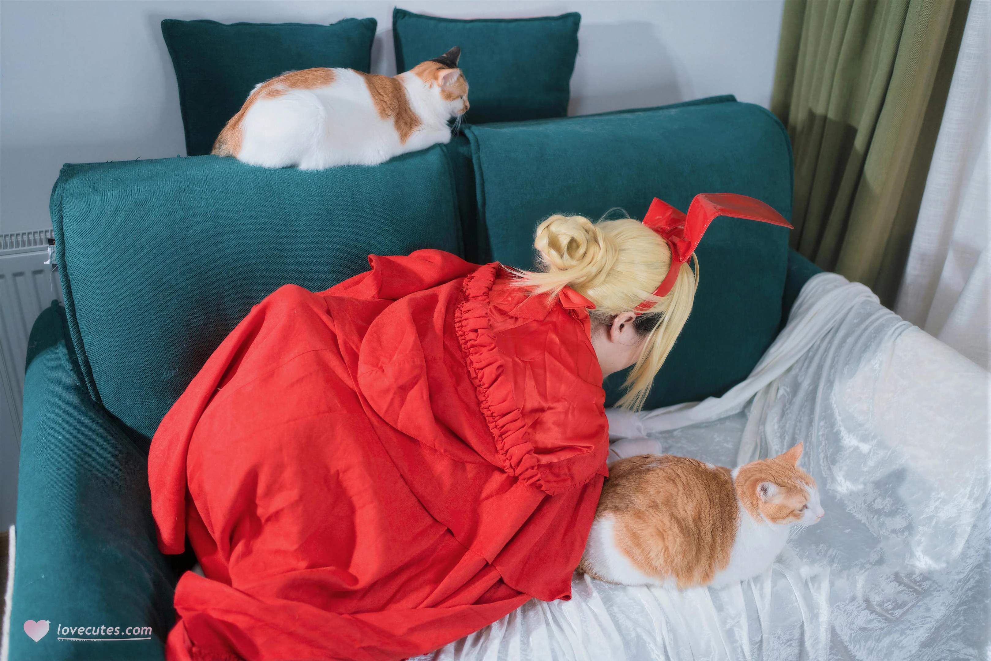 [Cosplay] Ah Ban is Very Happy Today - FGO Nero Christmas: Stunning Curves and Beautiful Legs Recreated 71P