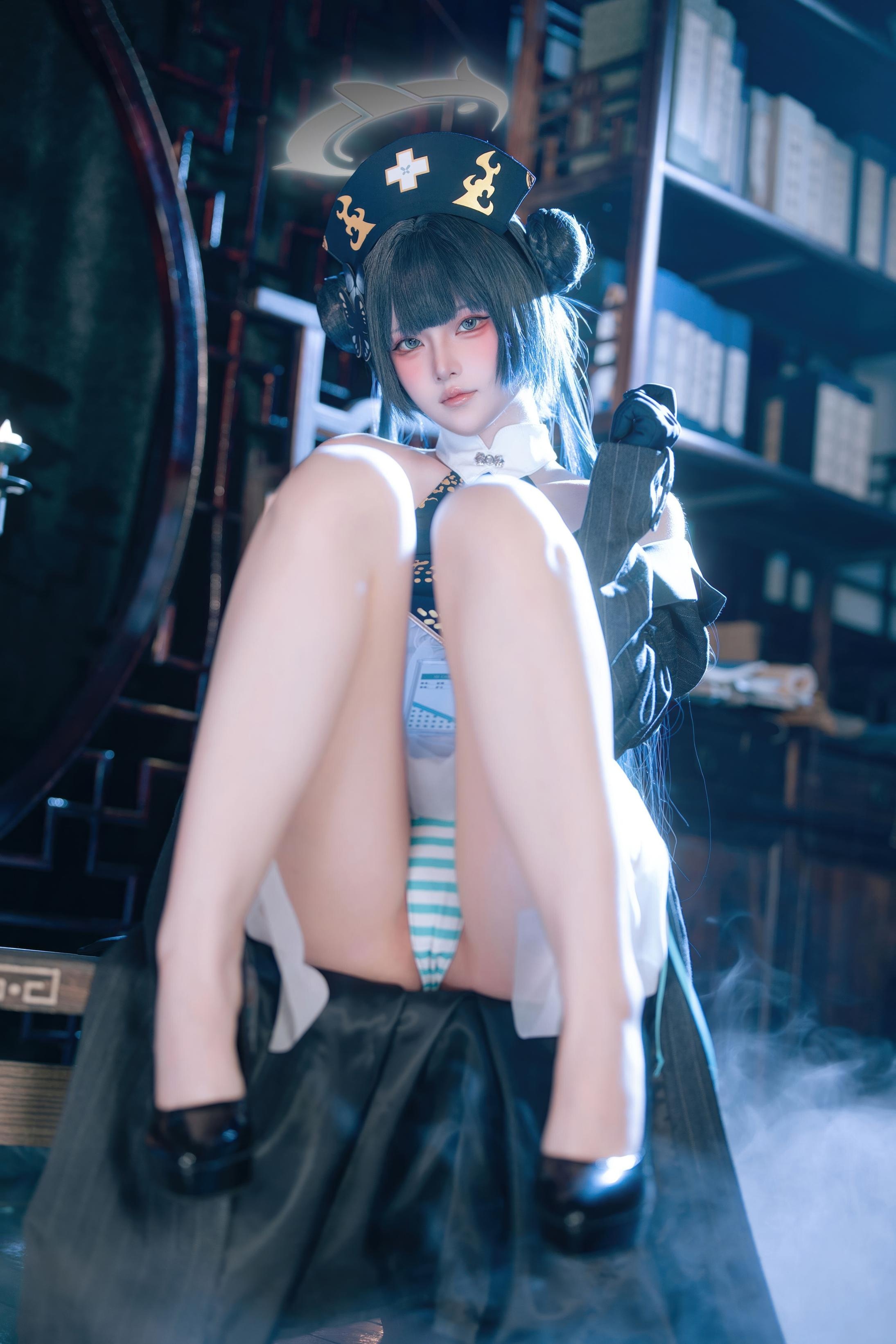 '[cosplay] 屿鱼 - 蔚蓝档案: Nhân vật fanart Fei Sak - Y tá xinh đẹp với chân dài và vòng ba quyến rũ 65P'