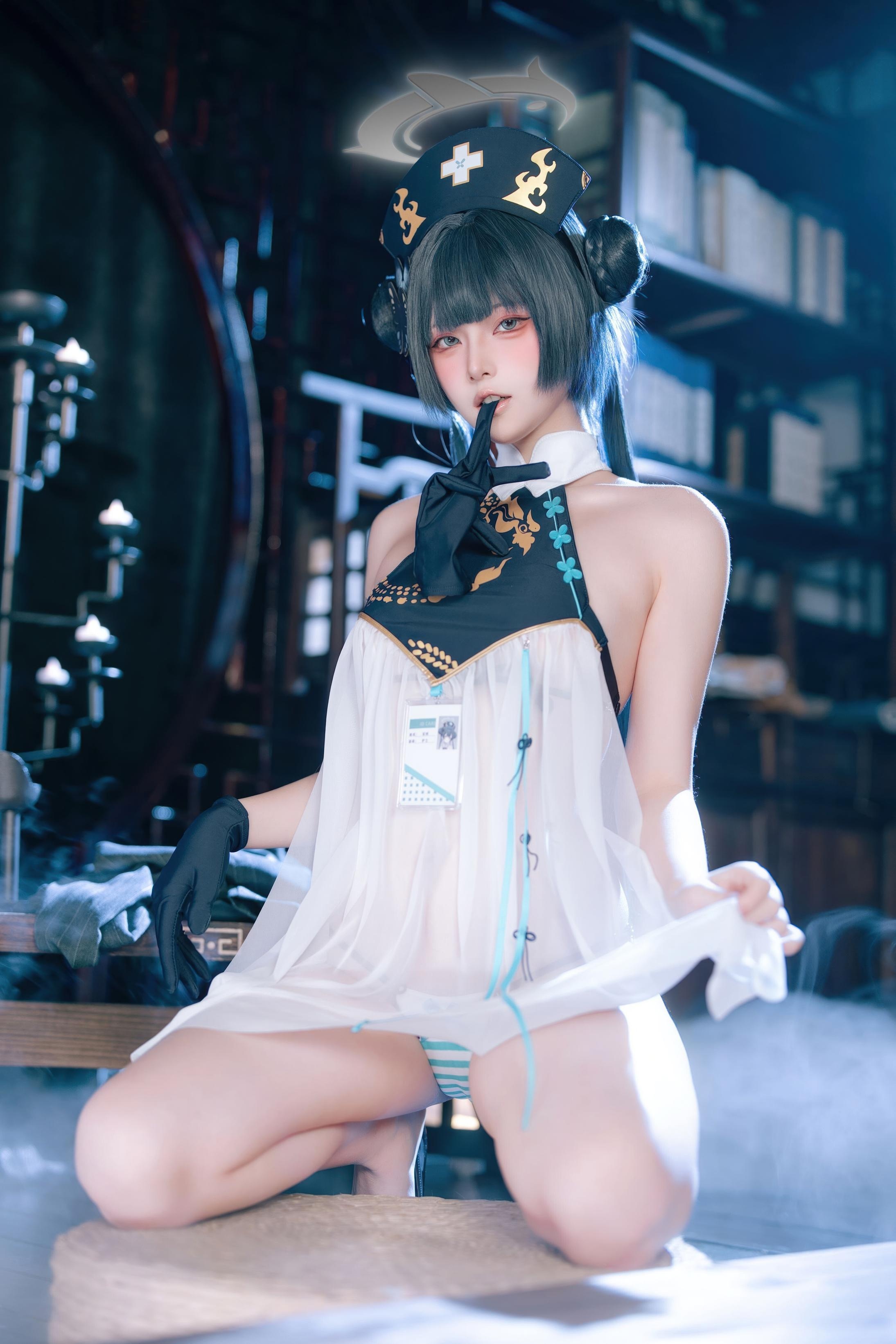 '[cosplay] 屿鱼 - 蔚蓝档案: Nhân vật fanart Fei Sak - Y tá xinh đẹp với chân dài và vòng ba quyến rũ 65P'