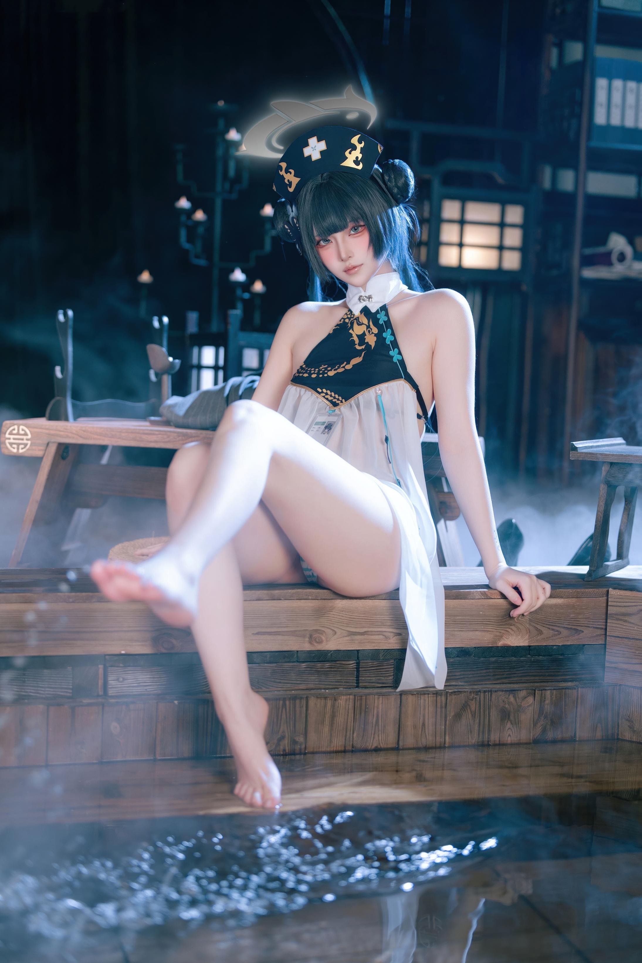 [cosplay] 屿魚 - 蔚藍檔案 妃咲同人護士：護士裝美腿翹臀還原 65P