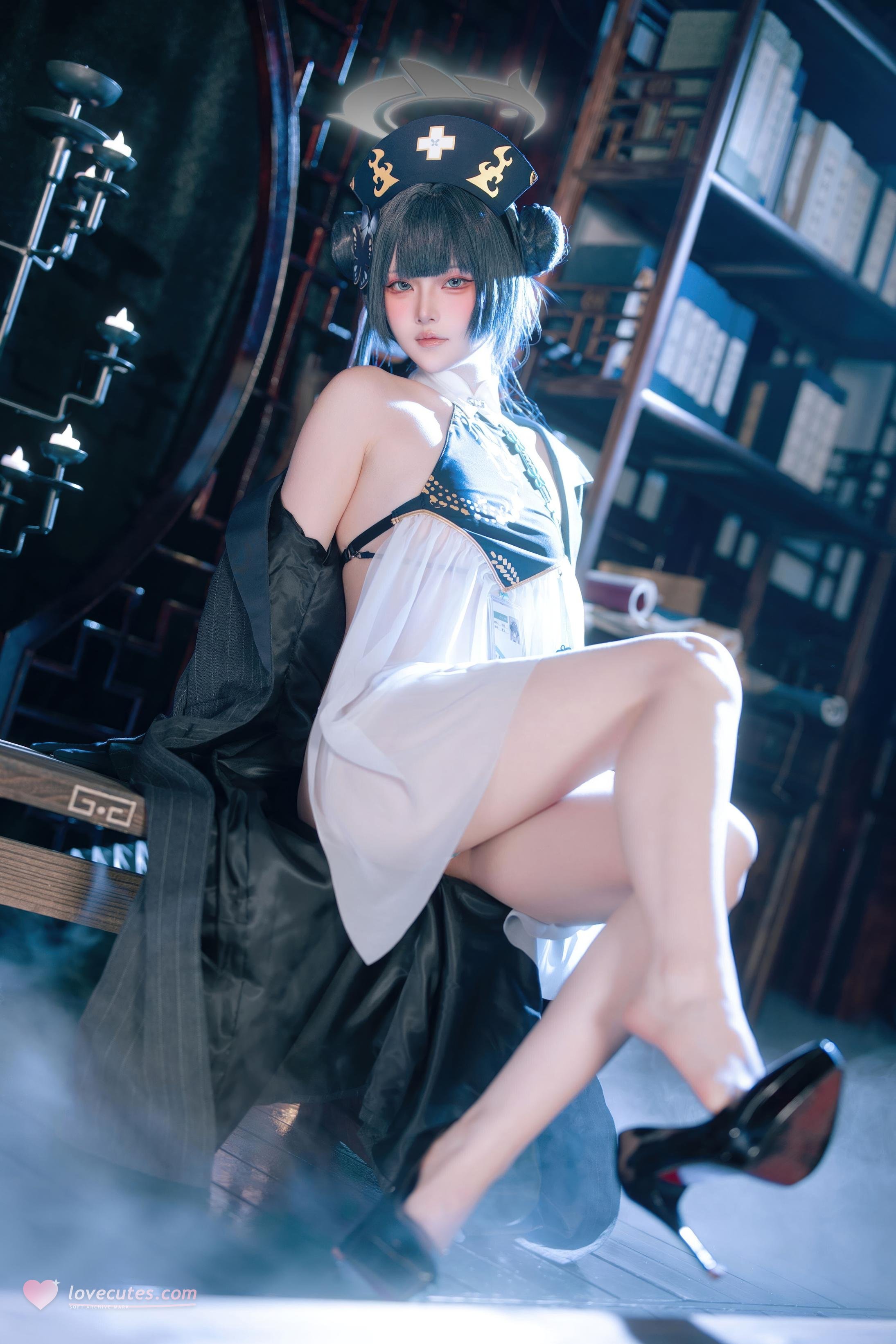 [cosplay] 屿魚 - 蔚藍檔案 妃咲同人護士：護士裝美腿翹臀還原 65P