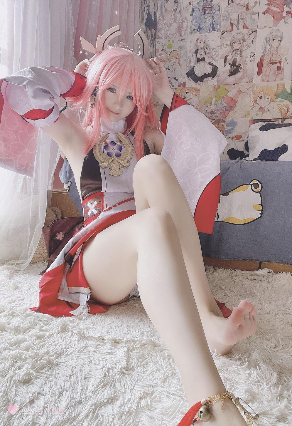 [cosplay] 习呆呆 - 原神 八重神子：露点美腿大尺度还原 24P1V
