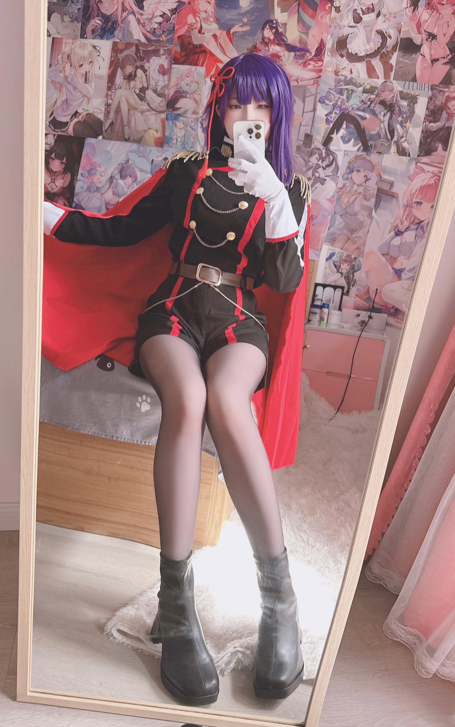 [cosplay] 习呆呆 - 山城恋：黑红制服露点大尺度还原 22P1V