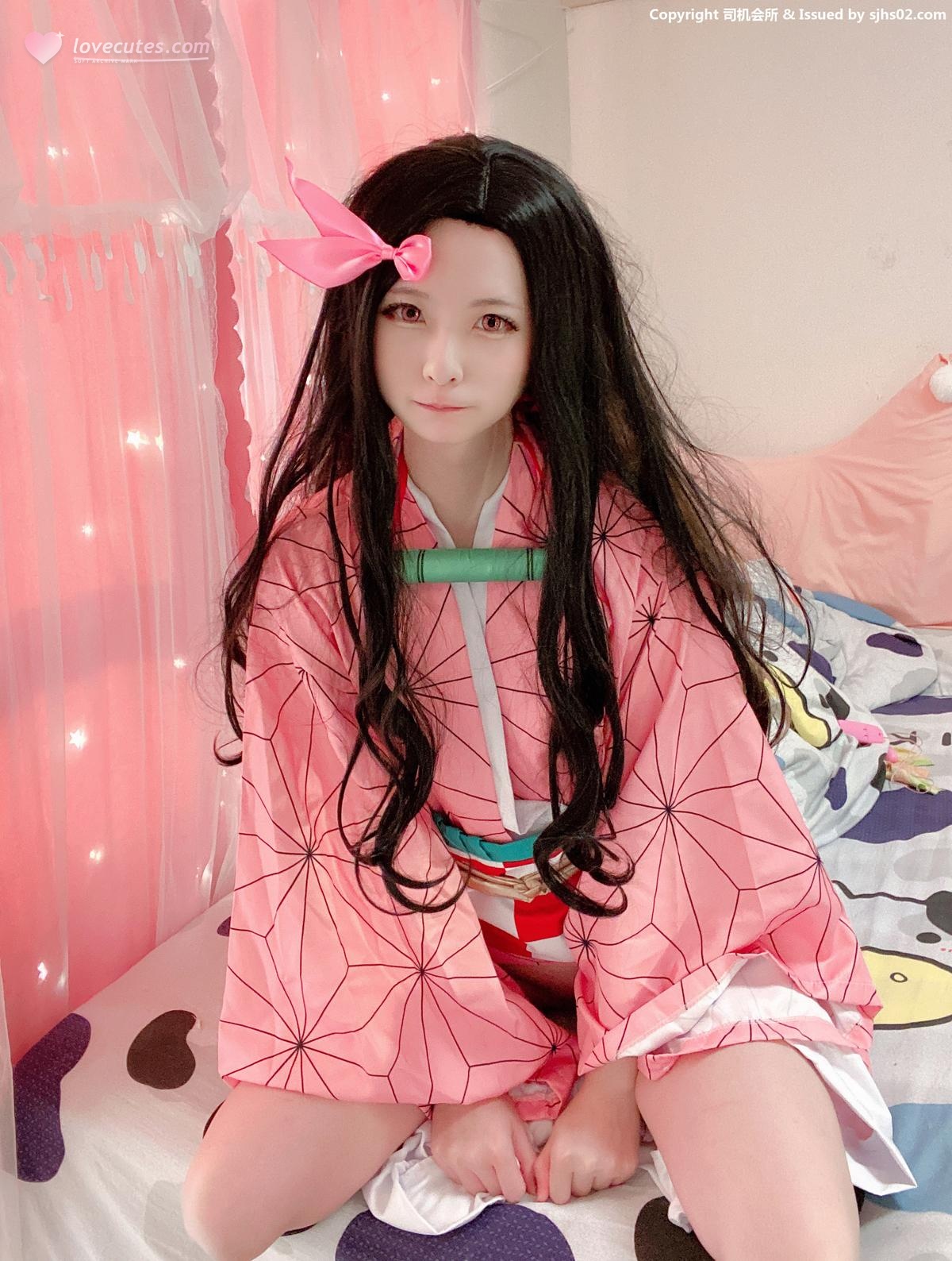 [cosplay] 习呆呆 - Thanh gươm diệt quỷ - Kamado Nezuko: tái hiện táo bạo với lộ điểm, chân đẹp 32P2V