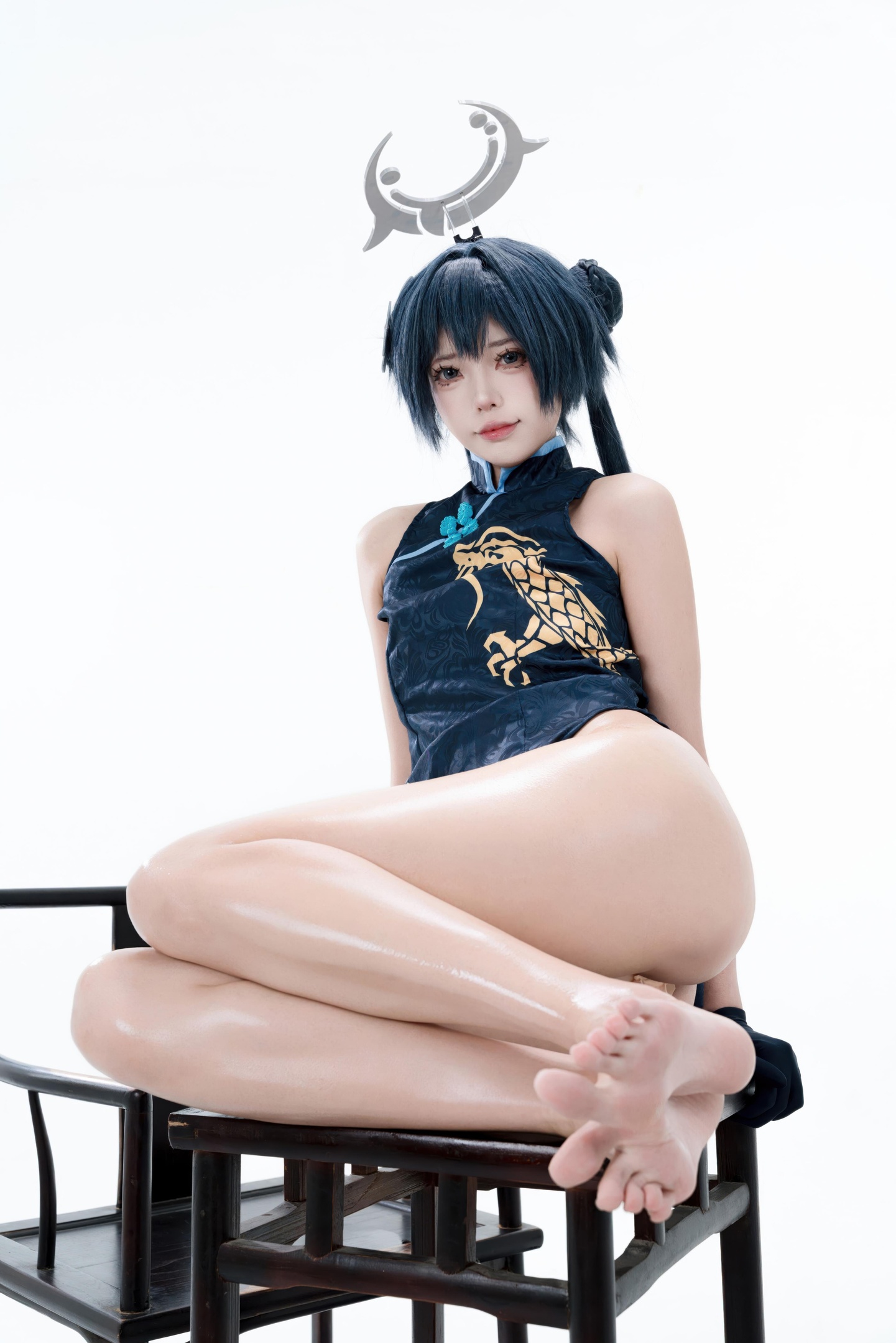 [cosplay] 君颜圆又圆 - 龙华妃咲: กี่เพ้าดำทอง ถุงน่องดำ อุปกรณ์ปืน ภาพเปิดเผยขนาดใหญ่ 153P3V