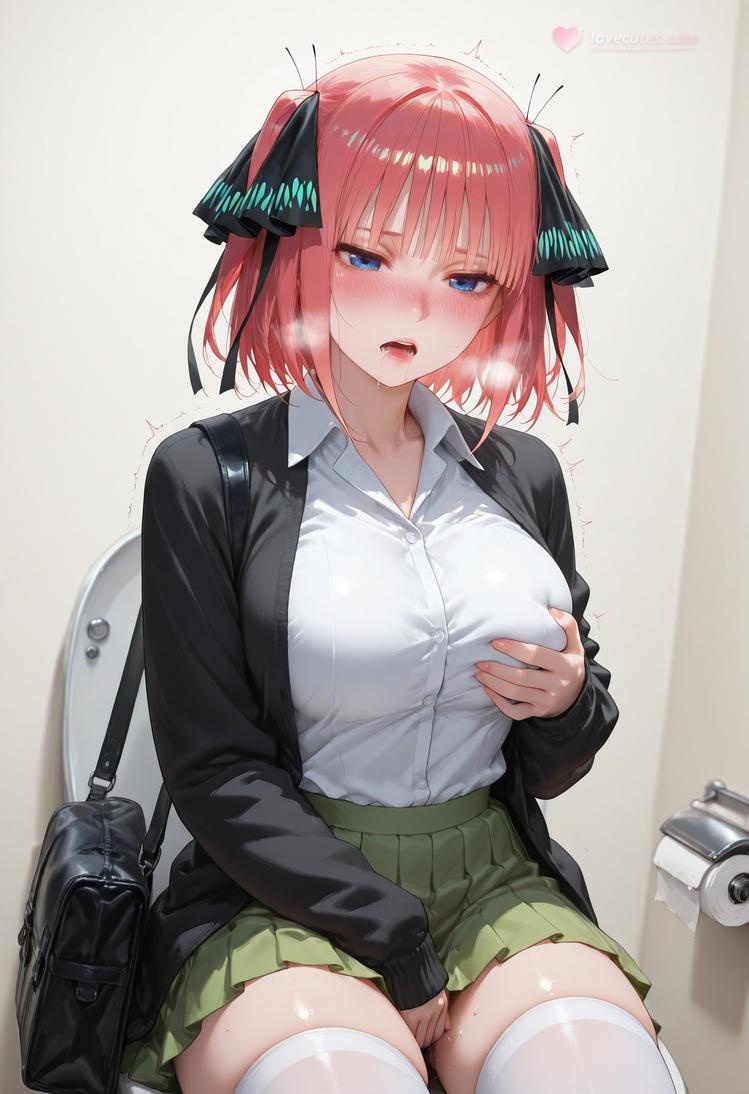 Cô Gái Anime Tạo Bởi AI - 五等分的新娘 中野二乃 痴汉列车：蕾丝 Nội Y Học Sinh 325P