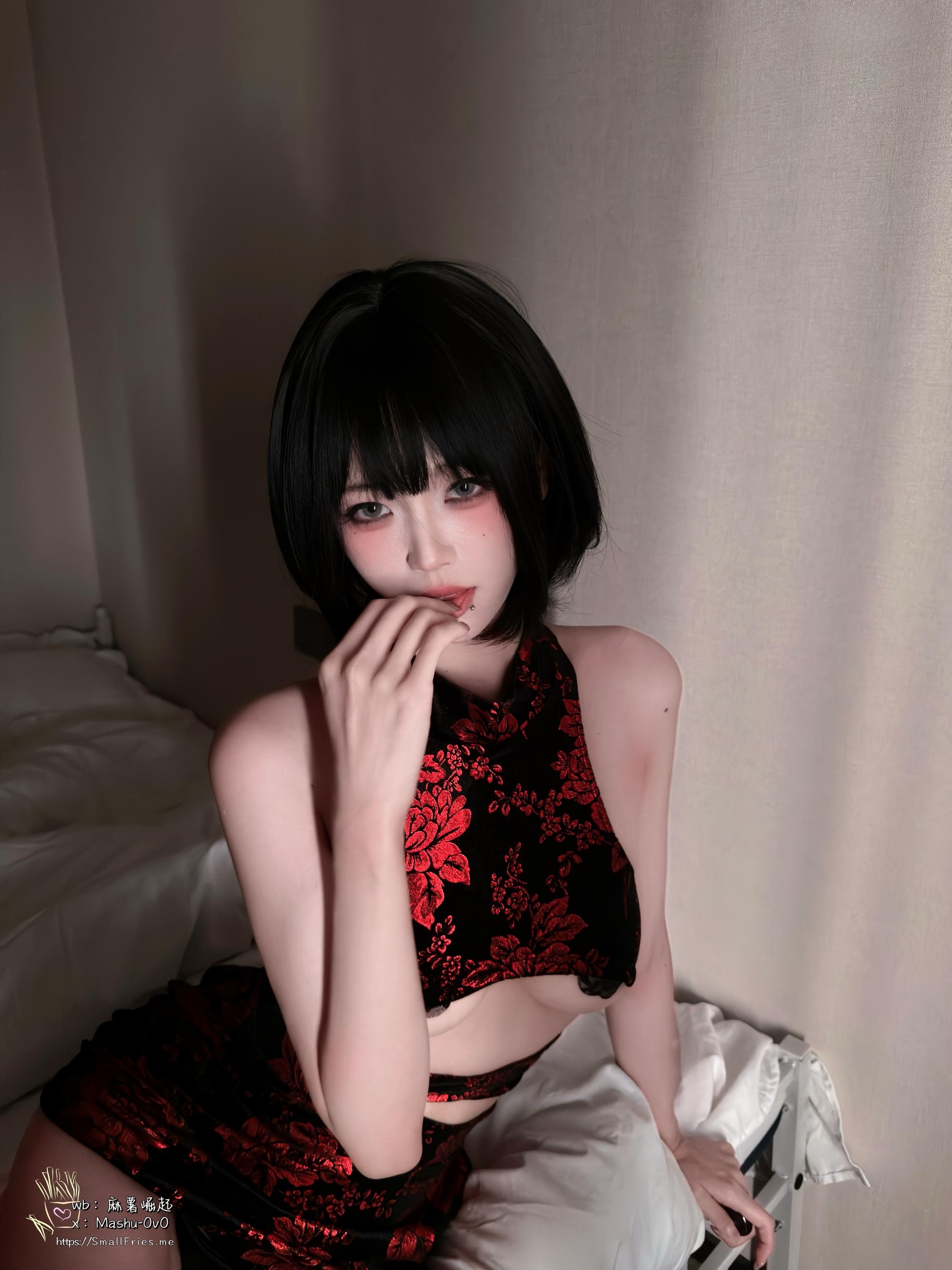 [私房] 麻薯好吃 - 3月随手拍：多套内衣制服居家自拍 黑丝美腿 80P