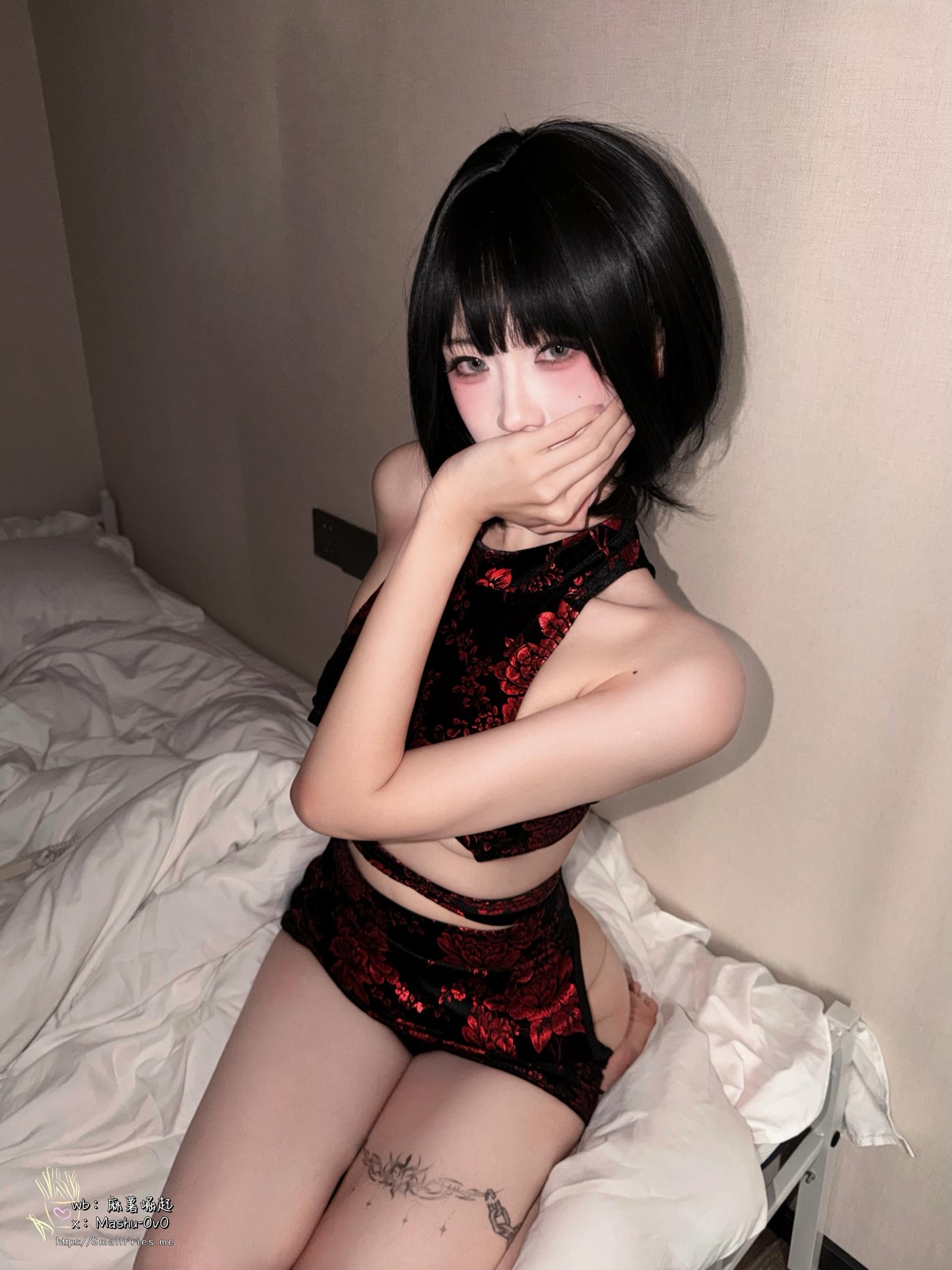 [私房] 麻薯好吃 - 3月随手拍：多套内衣制服居家自拍 黑丝美腿 80P