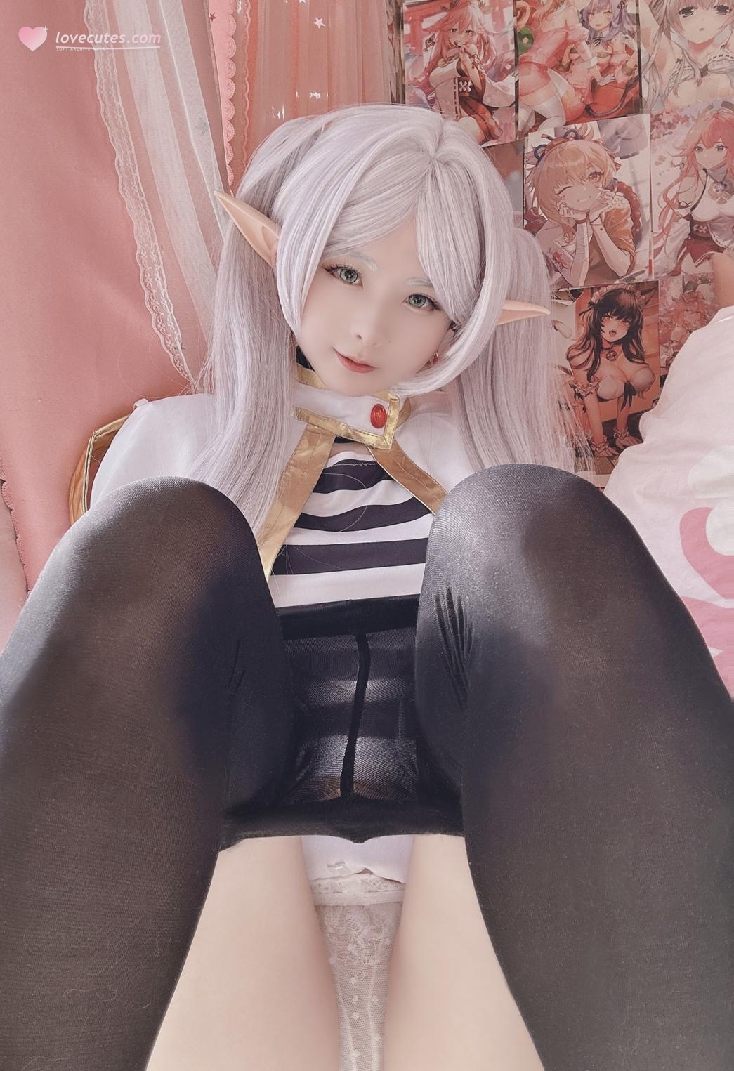 [cosplay] 습댄댄 - 프리렌：검은 스타킹 노출 대범한 리얼리티 재현 23P