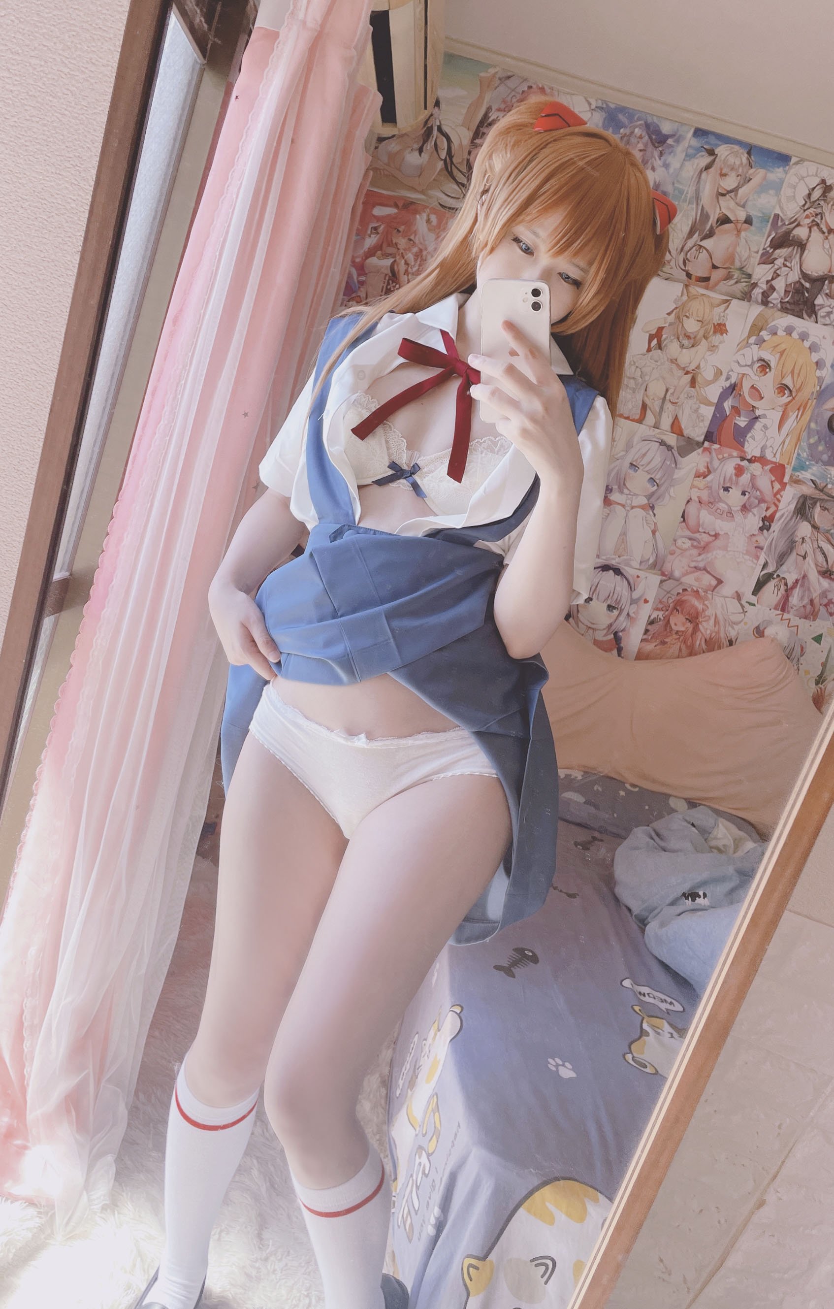 [cosplay] 习呆呆 - EVA Asuka: phục dựng táo bạo cảnh lộ điểm với đồng phục 16P1V