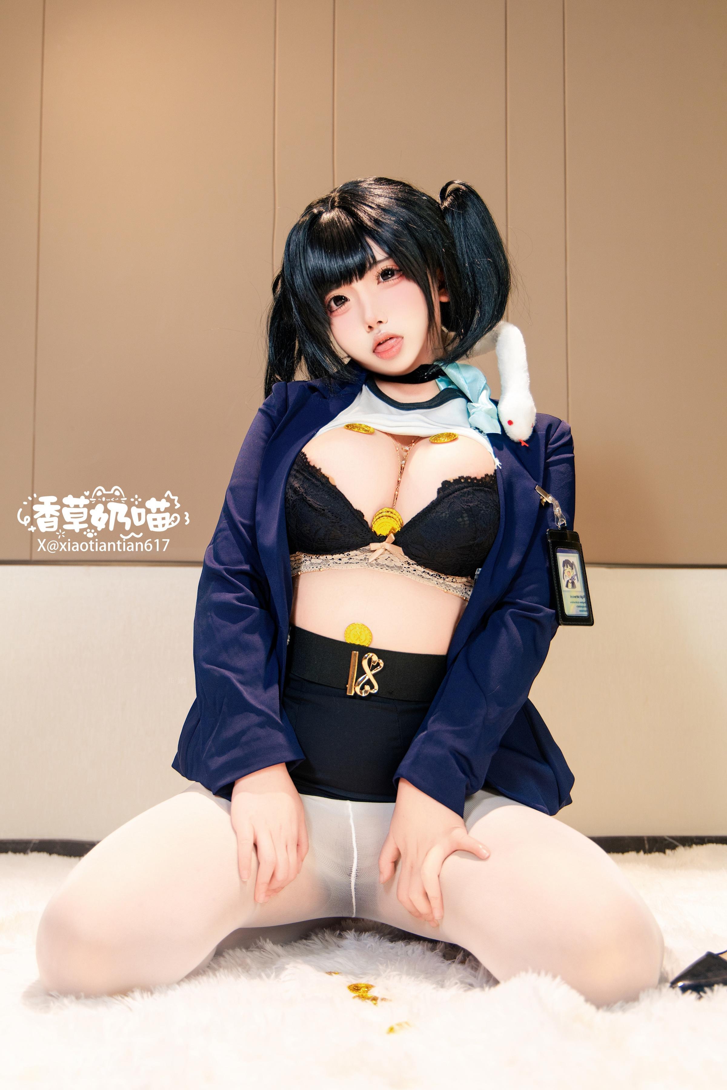 [cosplay] 香草奶喵 - 勝利女神 妮姬 索拉：黑藍外套白絲巨乳還原 136P22V