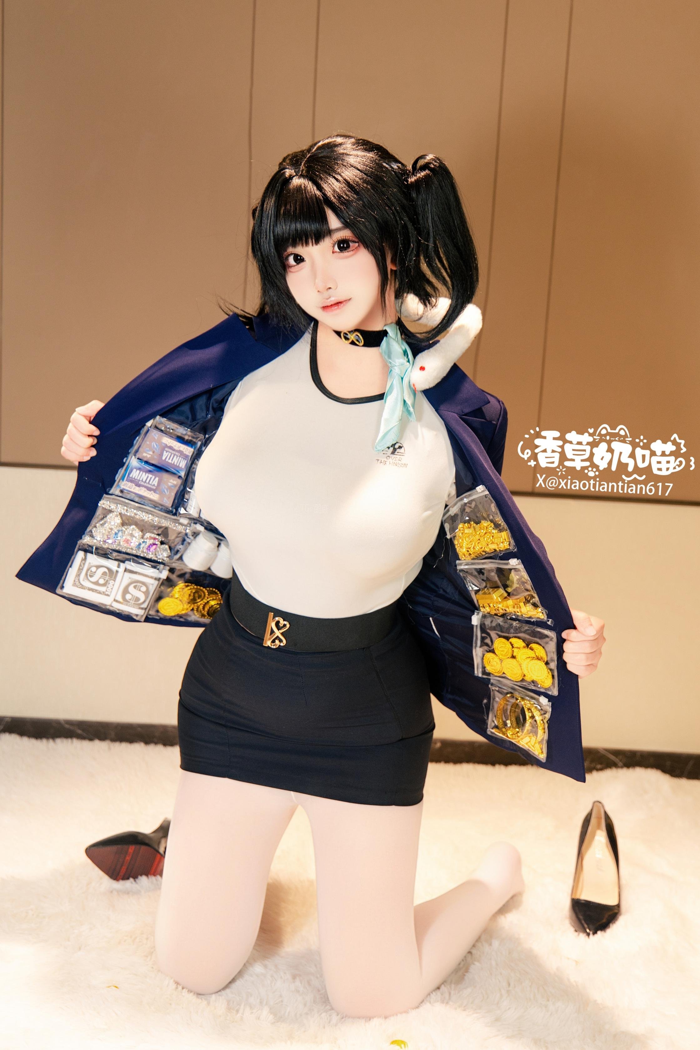[cosplay] 香草奶喵 - 勝利の女神：NIKKE ソラ：黒青ジャケット、白ストッキング、巨乳再現 136P22V