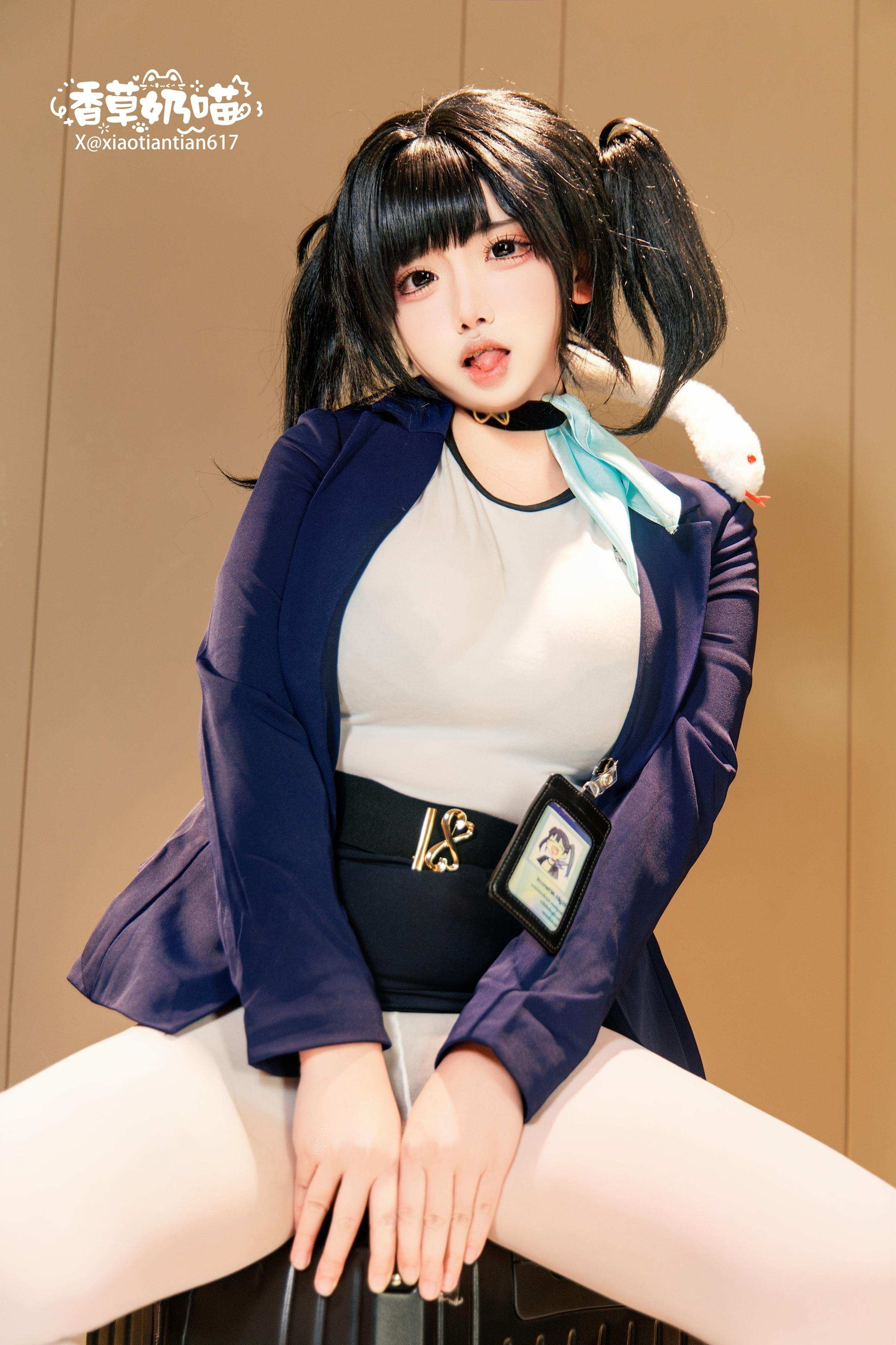 [cosplay] 바닐라 나비묘 - 승리의 여신 니케 소라: 흑청 재킷 흰 스타킹 거유 재현 136P22V