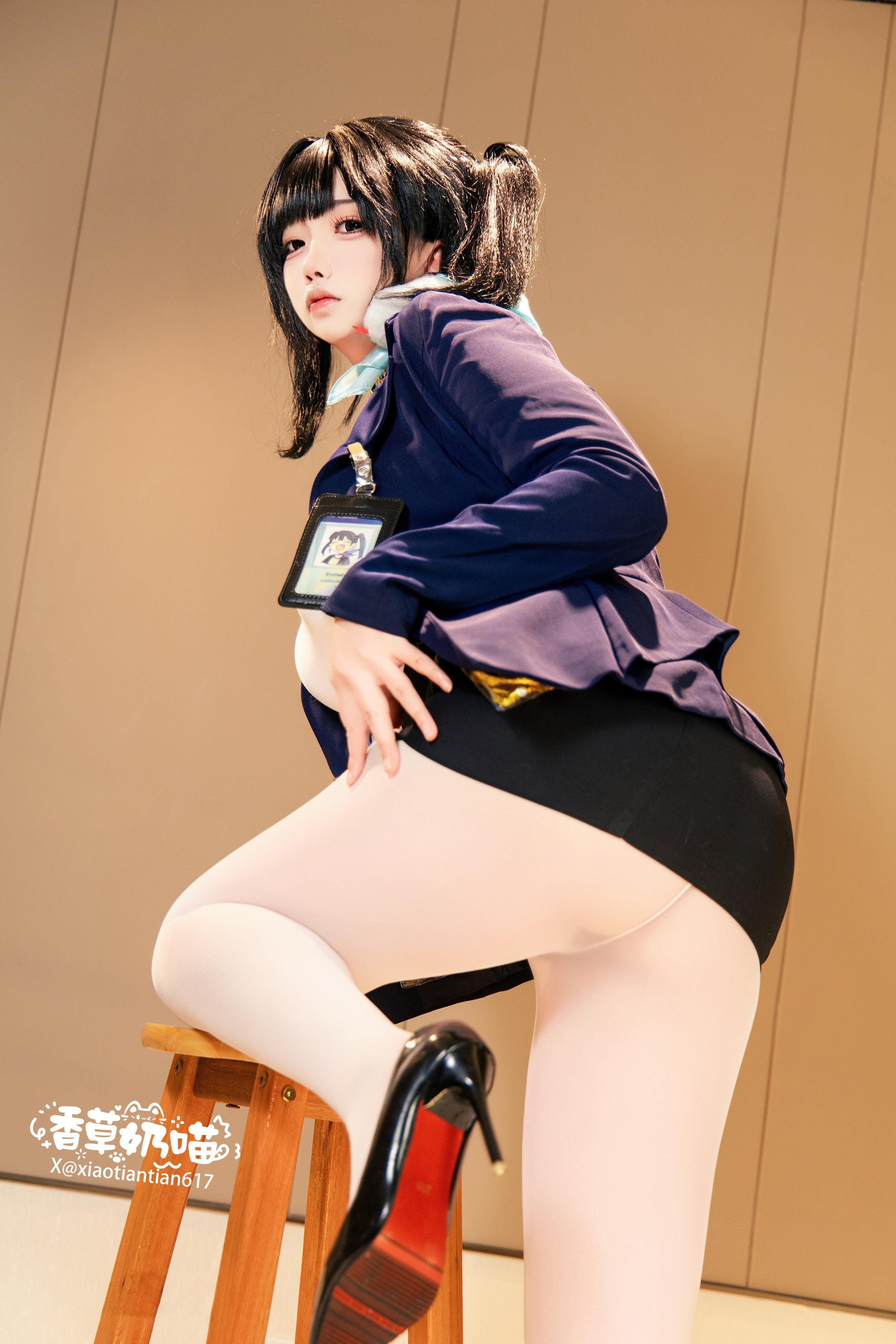 [cosplay] 바닐라 나비묘 - 승리의 여신 니케 소라: 흑청 재킷 흰 스타킹 거유 재현 136P22V