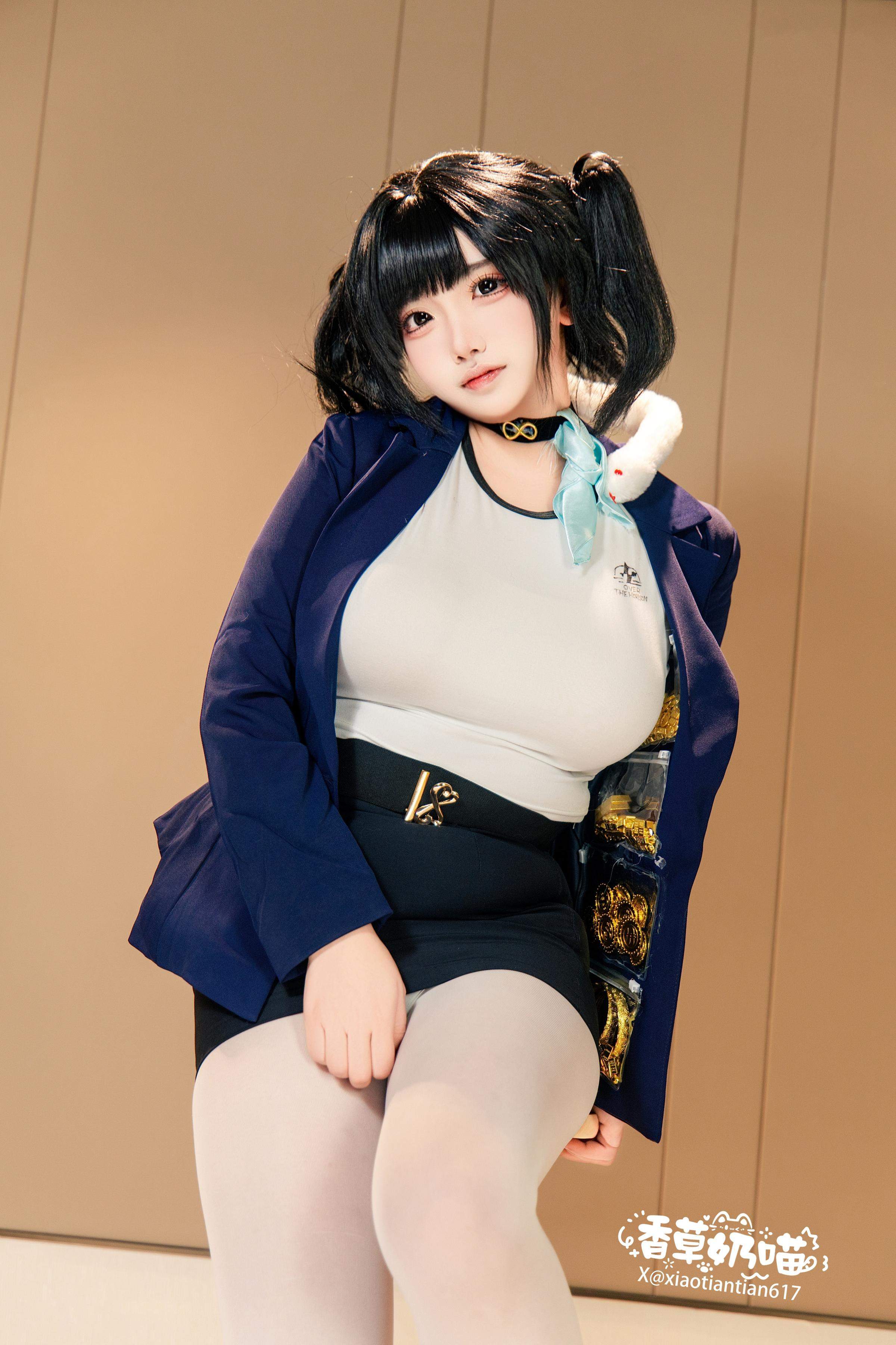 [cosplay] 바닐라 나비묘 - 승리의 여신 니케 소라: 흑청 재킷 흰 스타킹 거유 재현 136P22V