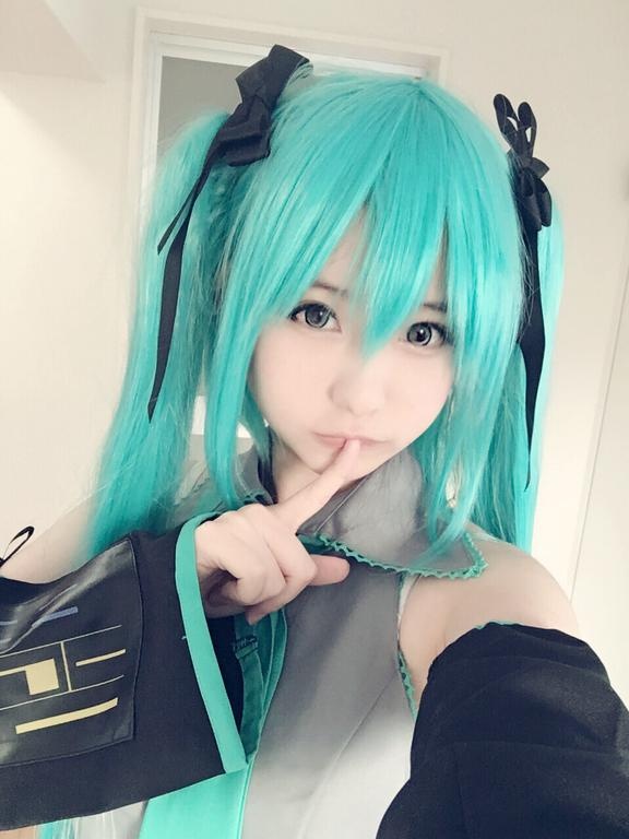 [cosplay] 习呆呆 - 初音未来：ทวินเทลสีน้ำเงินเขียวโชว์จุดเสียวถุงน่องดำยั่วยวน 31P2V