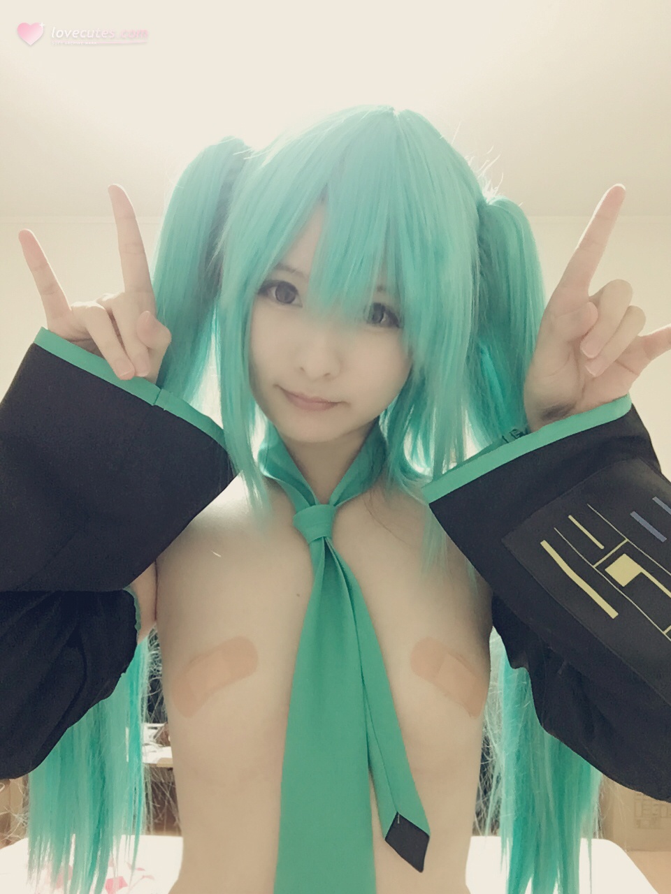 [cosplay] 习呆呆 - 初音未来：ทวินเทลสีน้ำเงินเขียวโชว์จุดเสียวถุงน่องดำยั่วยวน 31P2V