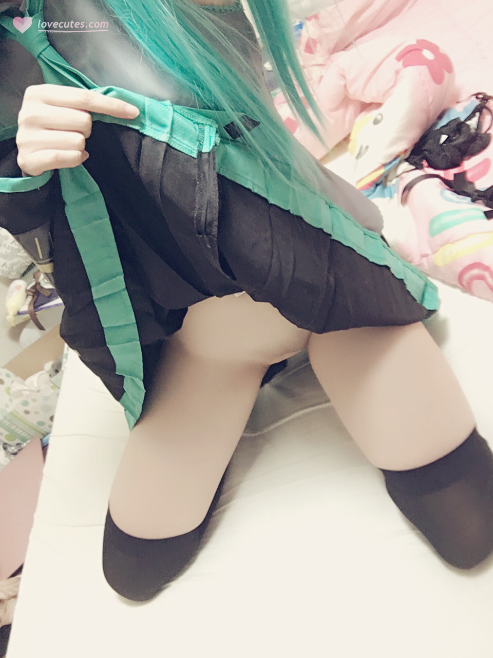 [cosplay] 习呆呆 - 初音未来：ทวินเทลสีน้ำเงินเขียวโชว์จุดเสียวถุงน่องดำยั่วยวน 31P2V