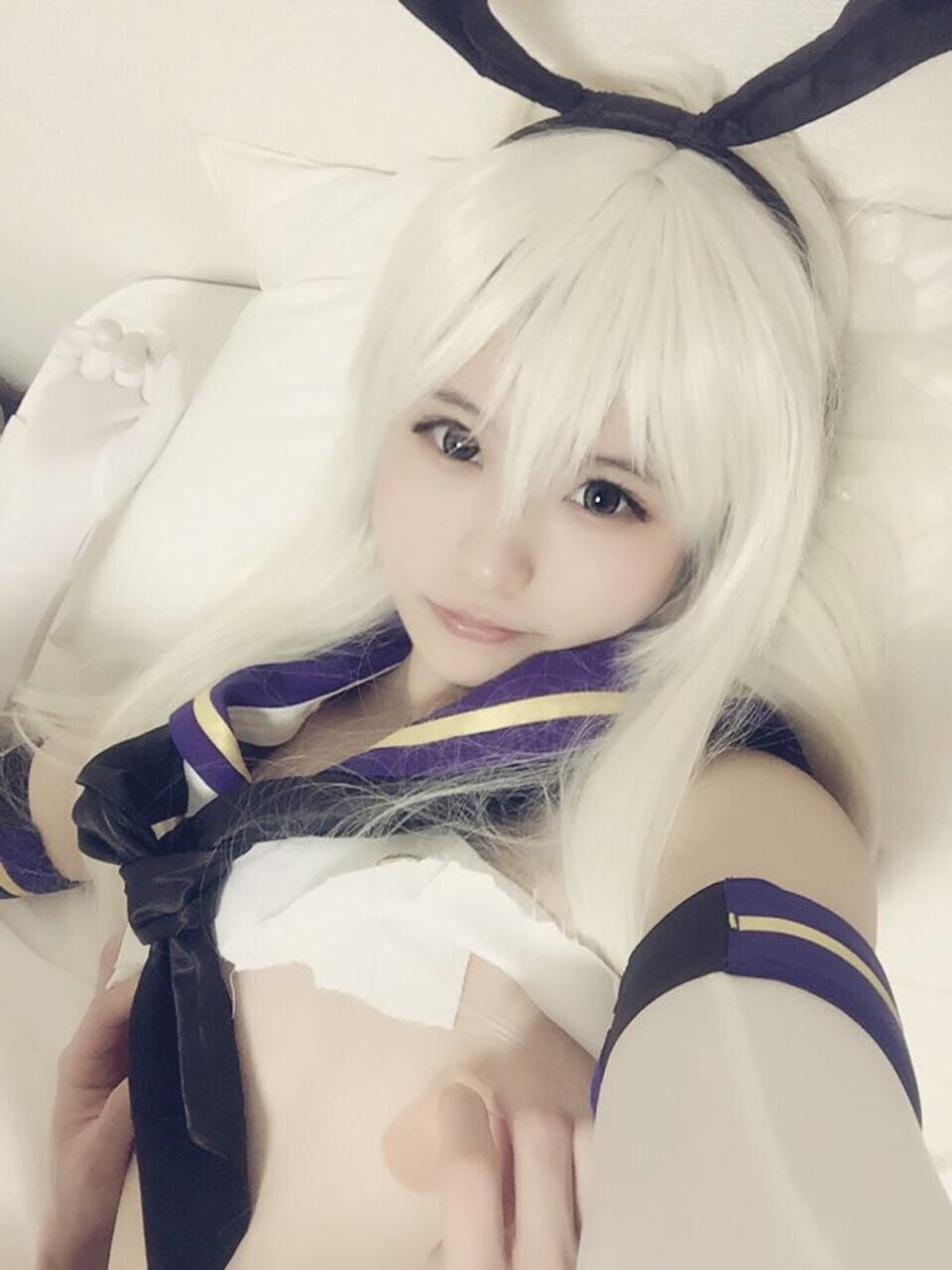 [cosplay] 习呆呆 - 시마카제：빨간색·흰색 줄무늬 양말 노출 포인트 미녀 다리 재현 42P2V