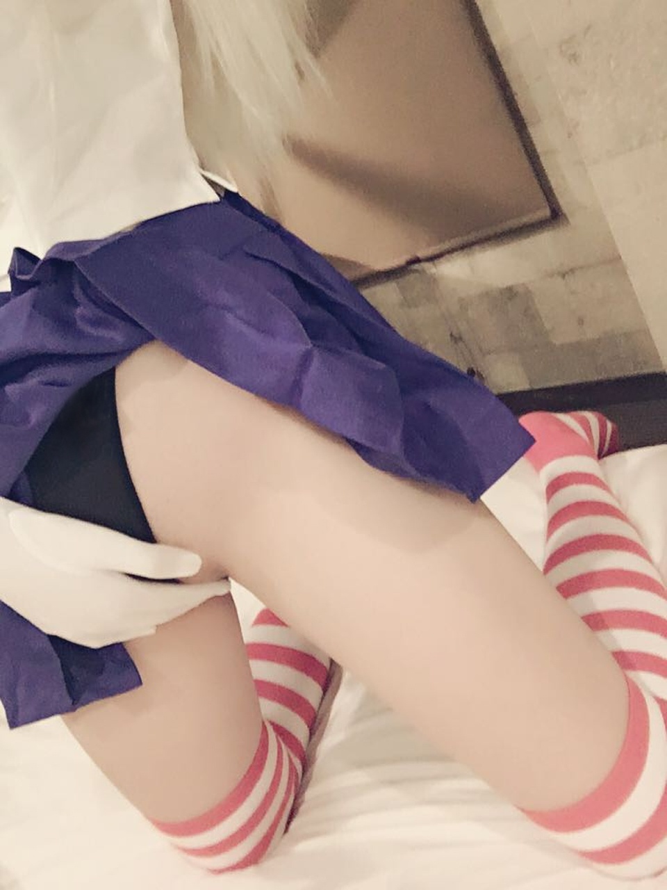 [cosplay] 习呆呆 - 시마카제：빨간색·흰색 줄무늬 양말 노출 포인트 미녀 다리 재현 42P2V