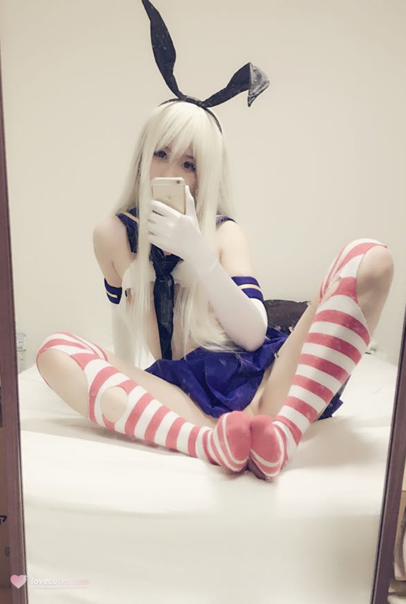 [cosplay] 习呆呆 - 시마카제：빨간색·흰색 줄무늬 양말 노출 포인트 미녀 다리 재현 42P2V