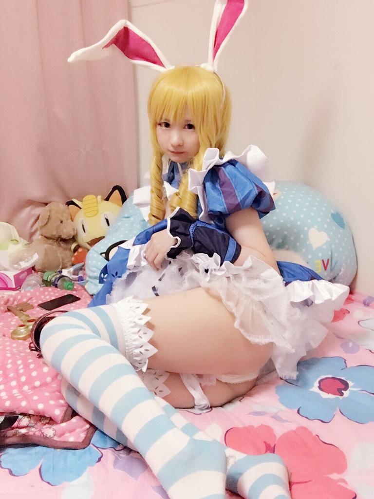 [cosplay] 习呆呆 - อลิซในแดนมหัศจรรย์: ภาพถ่ายคอสเพลย์กระโปรงสั้นถุงน่องขาวหูกระต่ายเปิดเผยจุดสงวน 32P2V
