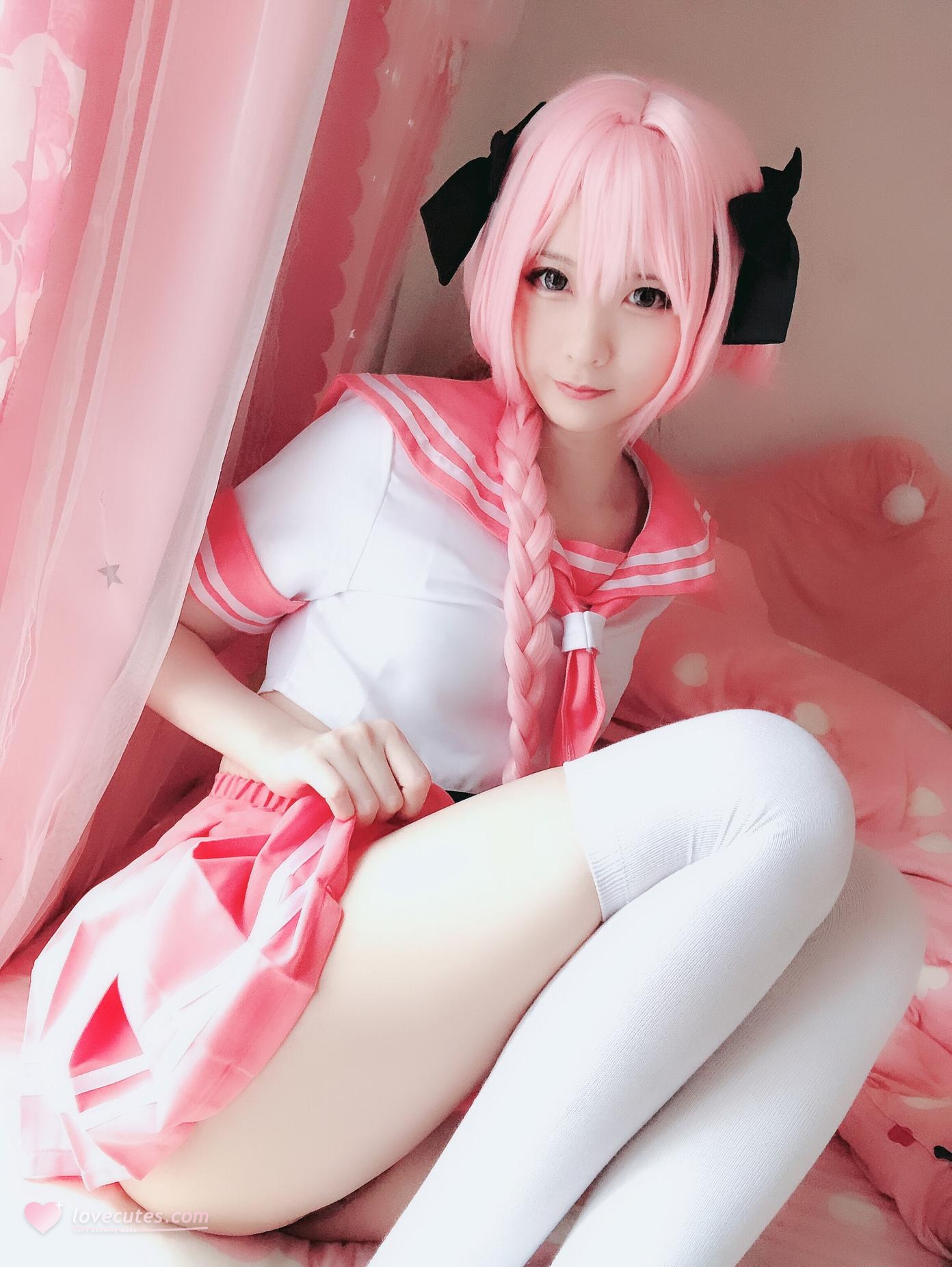 [cosplay] 习呆呆 - FGO阿斯托尔福：粉色水手服露点美腿写真 47P