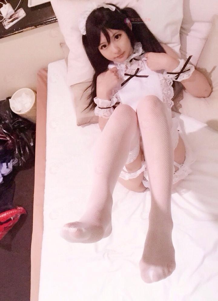 [Private] Xi Daidai - Maid Theme: White Stockings Bed Shoot Nude Intimate Private Photos 34P1V