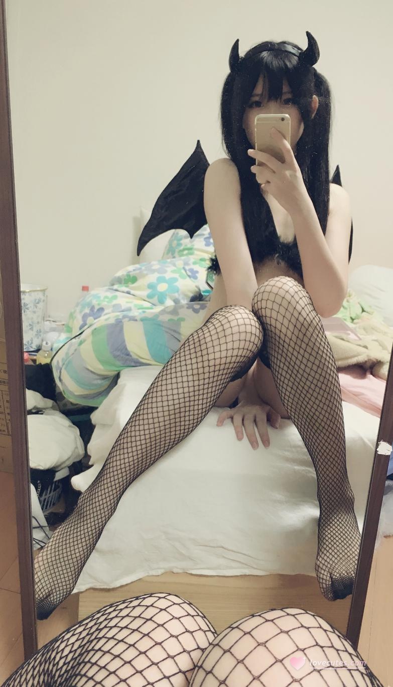 [私房] 习呆呆 - ธีมปีศาจ: ถ่ายส่วนตัวแนวเซ็กซี่ในถุงน่องดำ露点ก้นเด้ง 39P2V