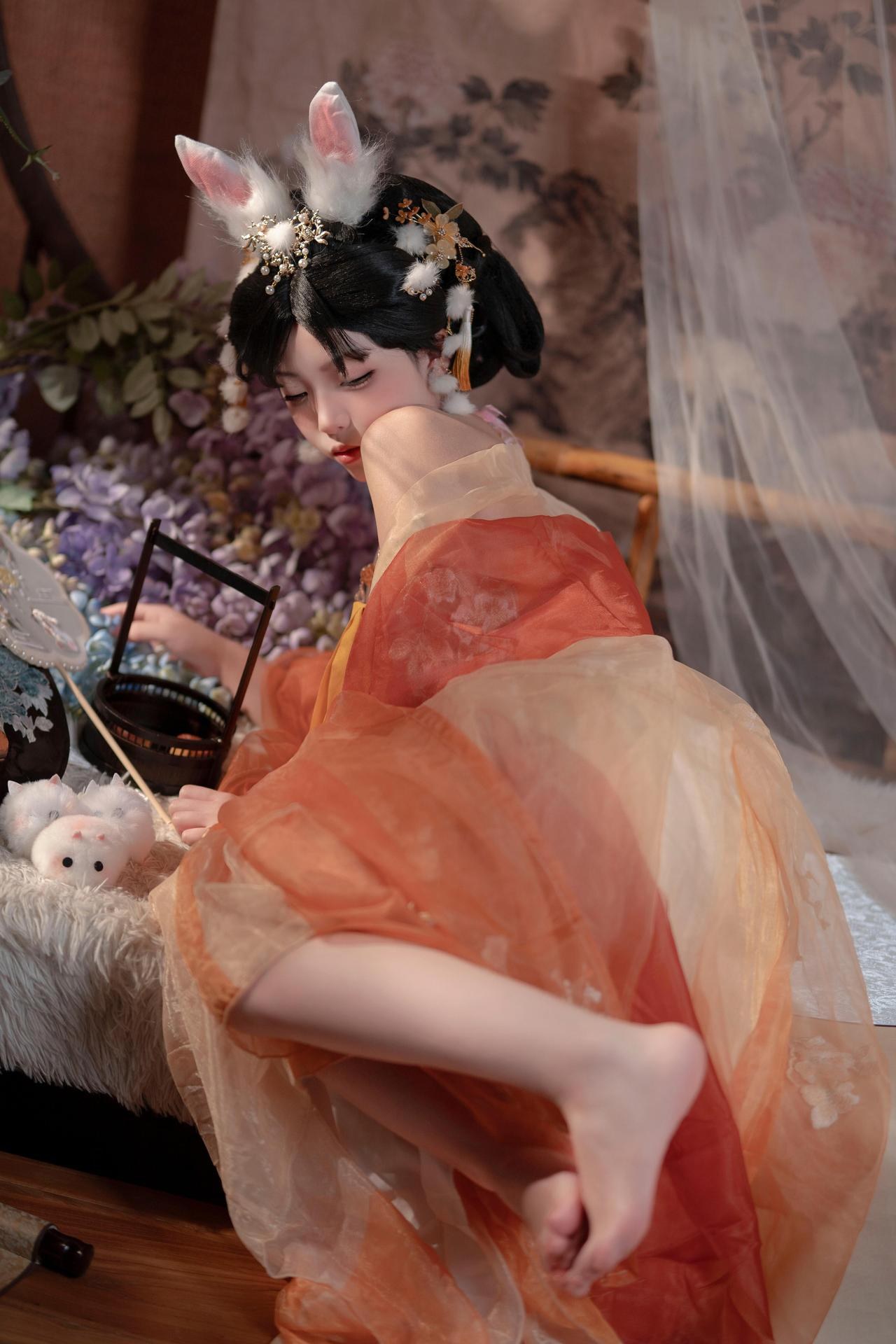 [私房] Bangni邦尼 - เทศกาลไหว้พระจันทร์ กระต่ายหยก: กระโปรงผ้าชีฟองสีส้ม หูกระต่าย ชุดเซ็ตส่วนตัวเทศกาลไหว้พระจันทร์ ขาเรียวยาวโดดเด่น 88P7V