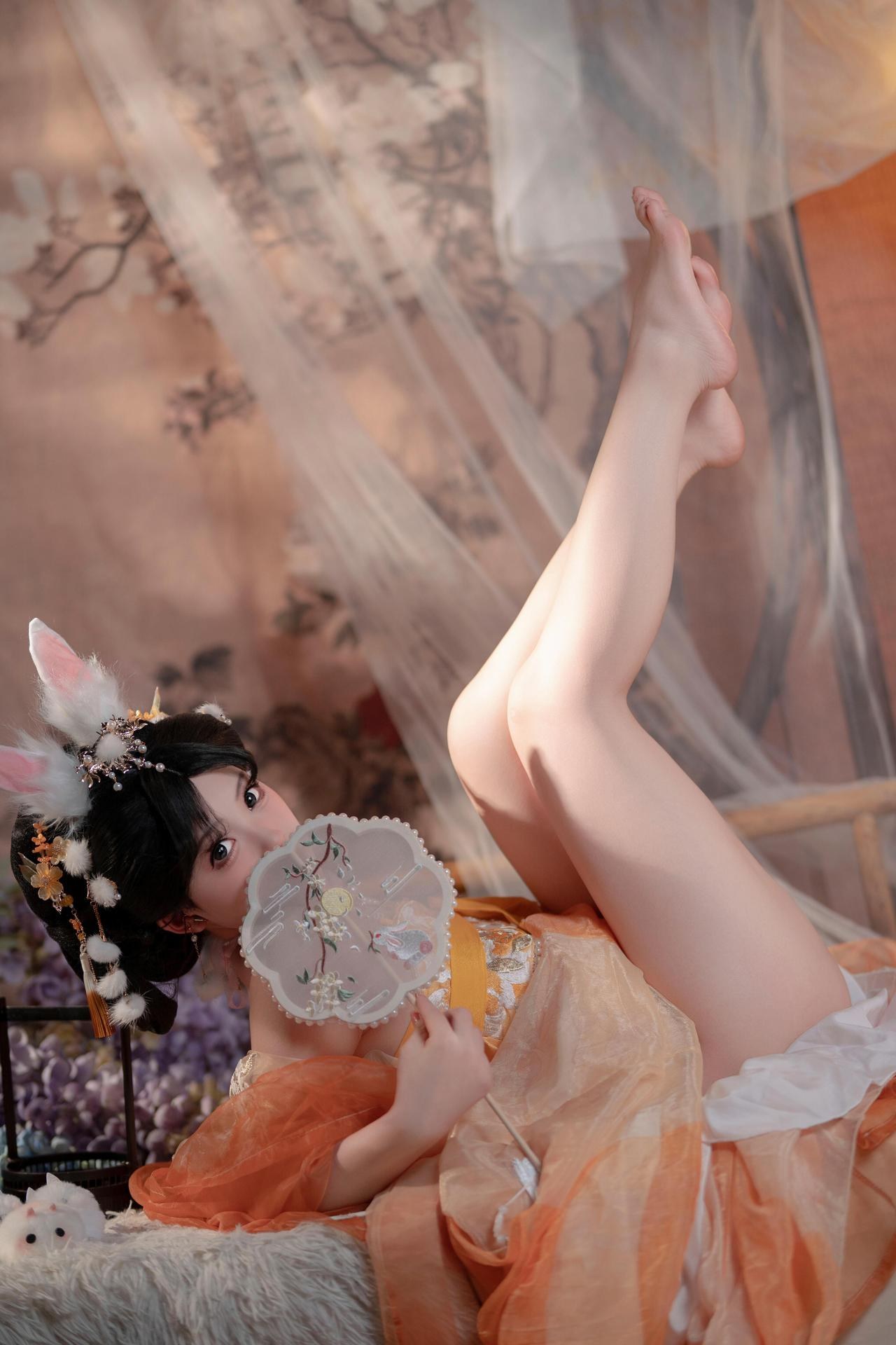 [私房] Bangni邦尼 - เทศกาลไหว้พระจันทร์ กระต่ายหยก: กระโปรงผ้าชีฟองสีส้ม หูกระต่าย ชุดเซ็ตส่วนตัวเทศกาลไหว้พระจันทร์ ขาเรียวยาวโดดเด่น 88P7V