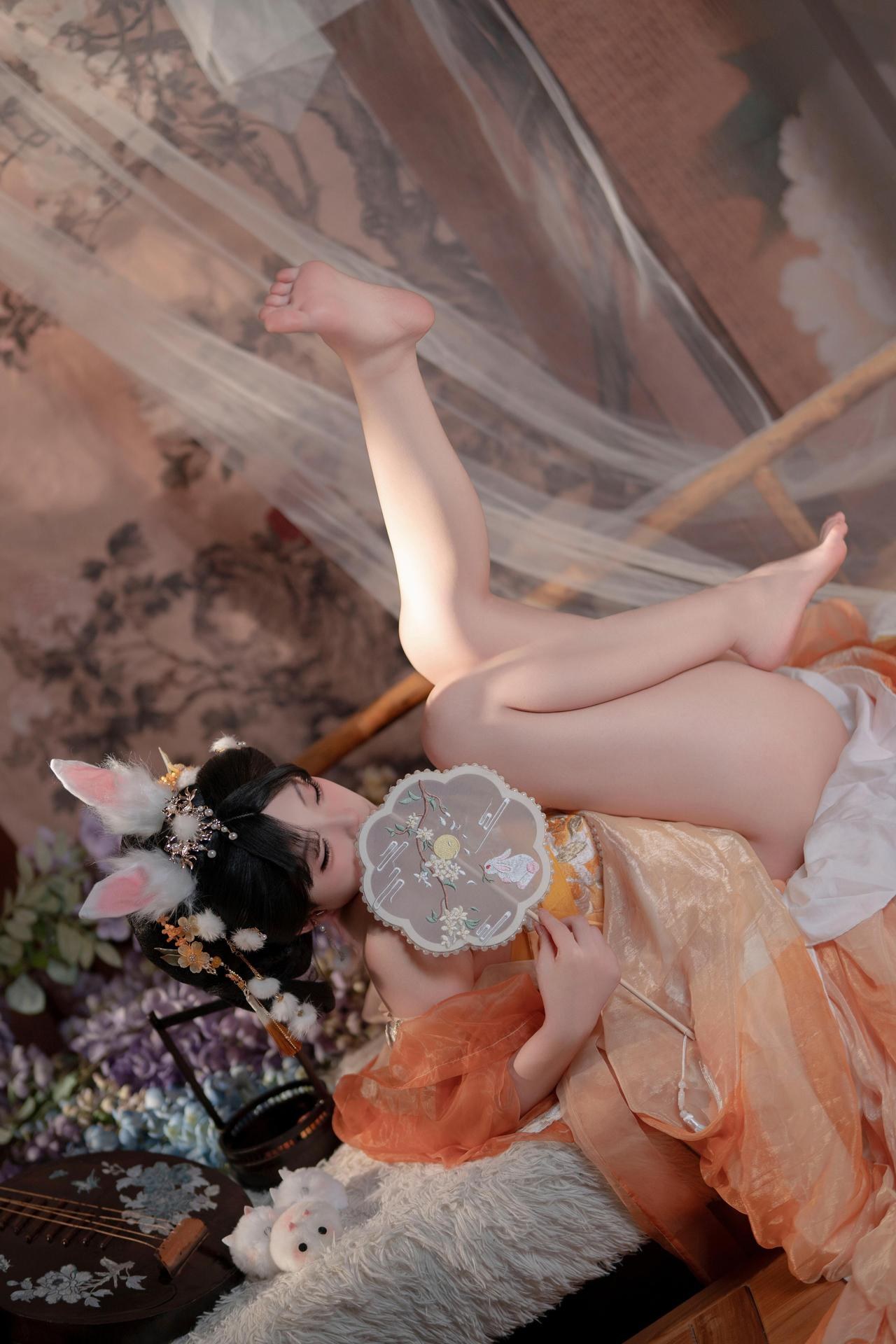 [私房] Bangni邦尼 - เทศกาลไหว้พระจันทร์ กระต่ายหยก: กระโปรงผ้าชีฟองสีส้ม หูกระต่าย ชุดเซ็ตส่วนตัวเทศกาลไหว้พระจันทร์ ขาเรียวยาวโดดเด่น 88P7V