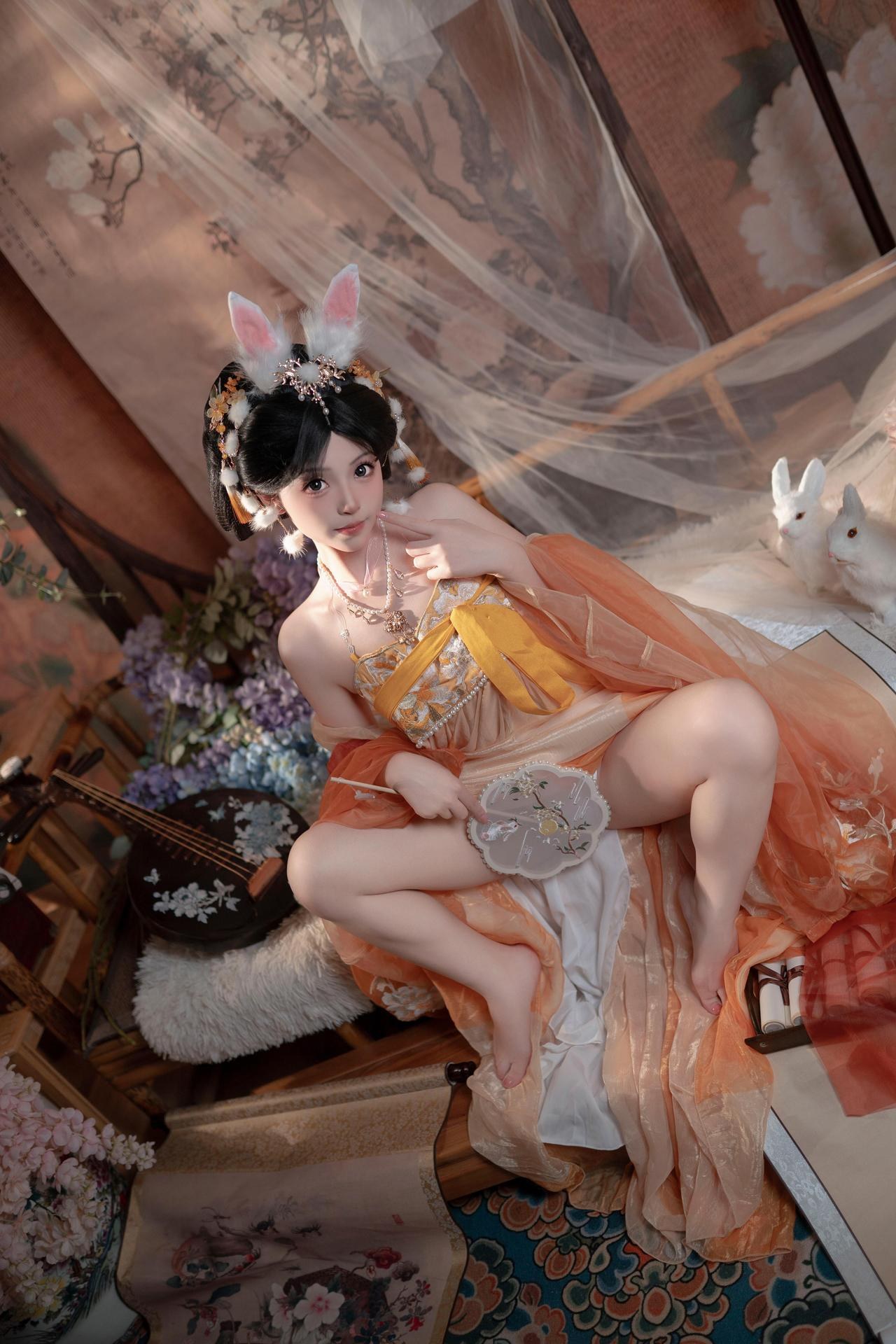 [私房] Bangni邦尼 - เทศกาลไหว้พระจันทร์ กระต่ายหยก: กระโปรงผ้าชีฟองสีส้ม หูกระต่าย ชุดเซ็ตส่วนตัวเทศกาลไหว้พระจันทร์ ขาเรียวยาวโดดเด่น 88P7V