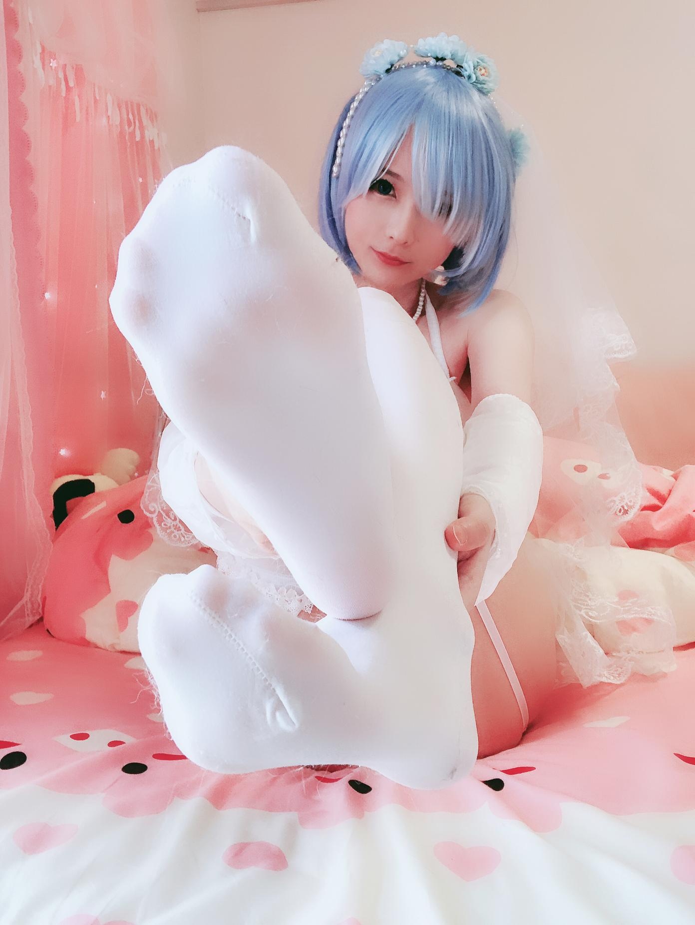 [cosplay] 习呆呆 - レムのウェディングドレス：白ストッキングの花嫁の乳首露出 大胆な再現 50P2V