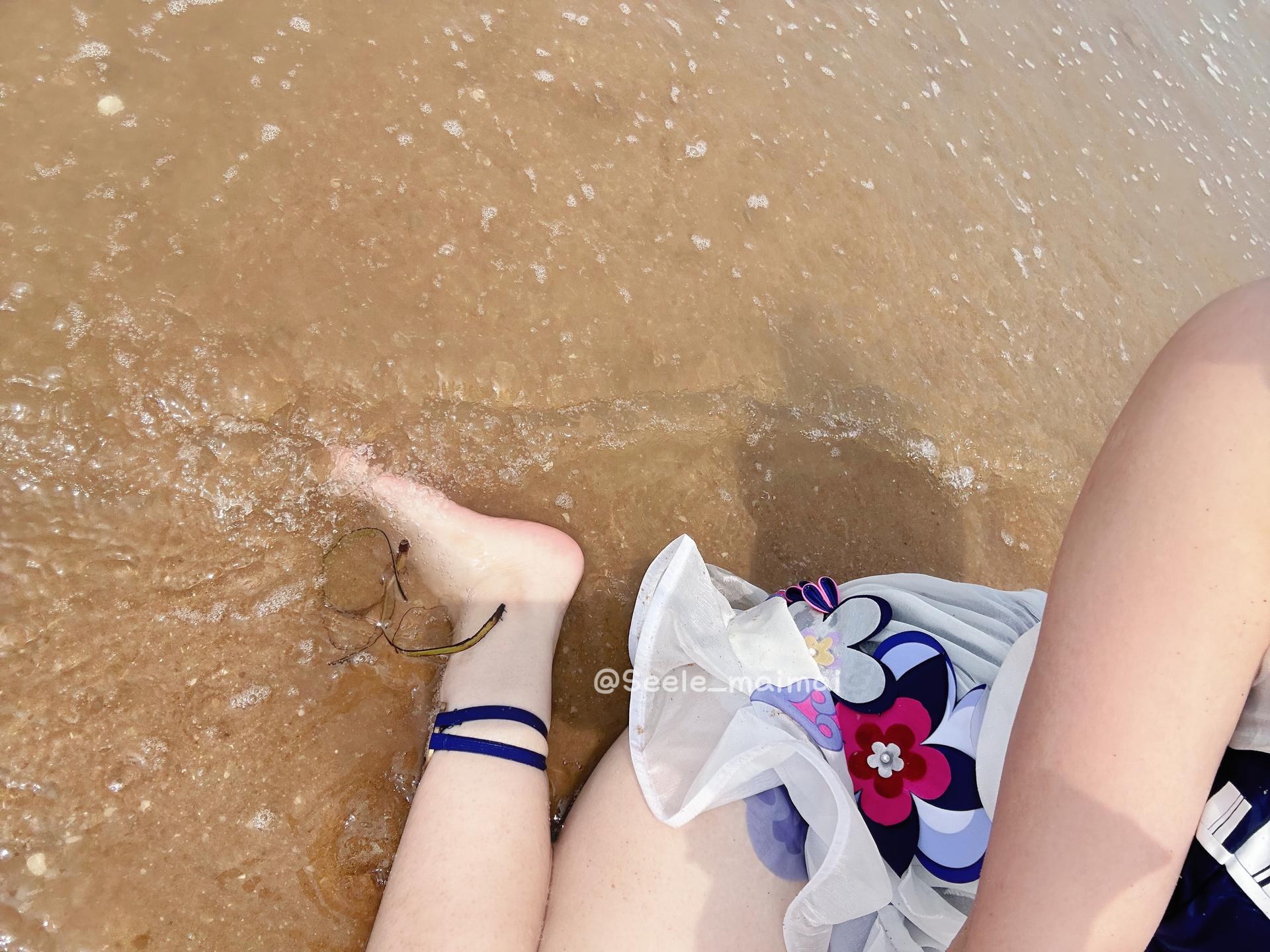 [cosplay] Seele麦麦 - 希尔彼岸浪花物语·海滩：蓝白泳装海滩白丝美腿 72P