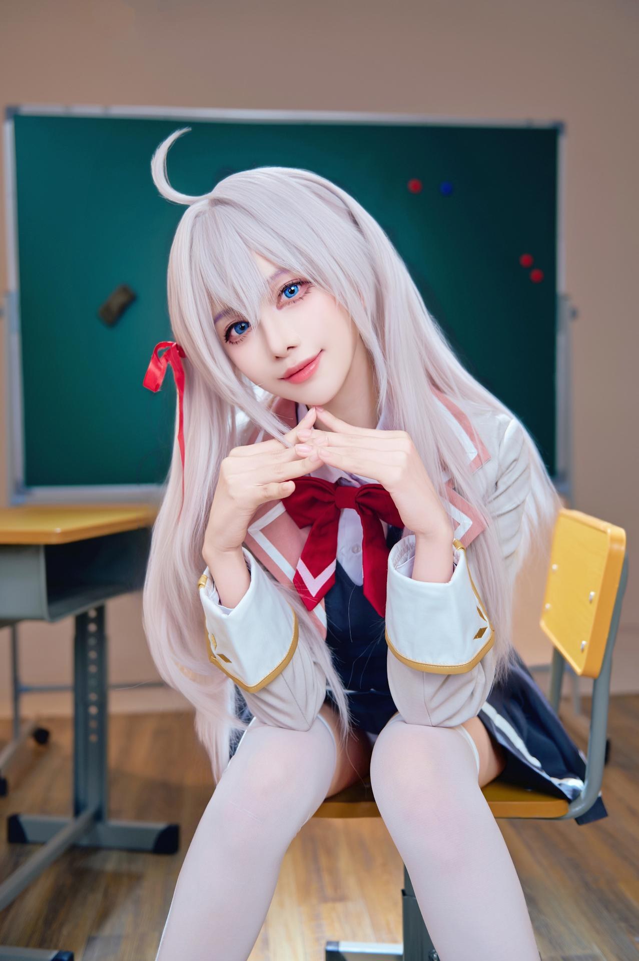 [cosplay] Shika小鹿鹿 - 艾莉同学：วิกผมสีขาว ชุดนักเรียนสีขาว ถุงน่องสีขาว ในห้องเรียน 38P