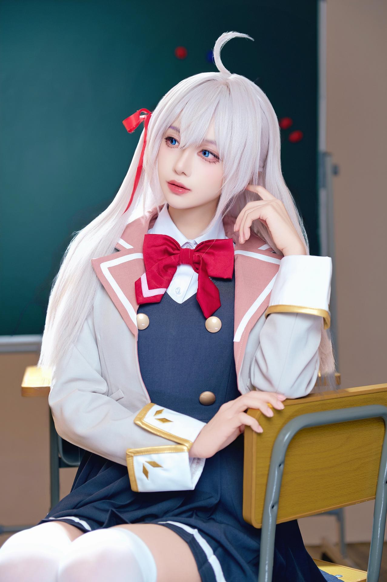[cosplay] Shika小鹿鹿 - 艾莉同学：วิกผมสีขาว ชุดนักเรียนสีขาว ถุงน่องสีขาว ในห้องเรียน 38P
