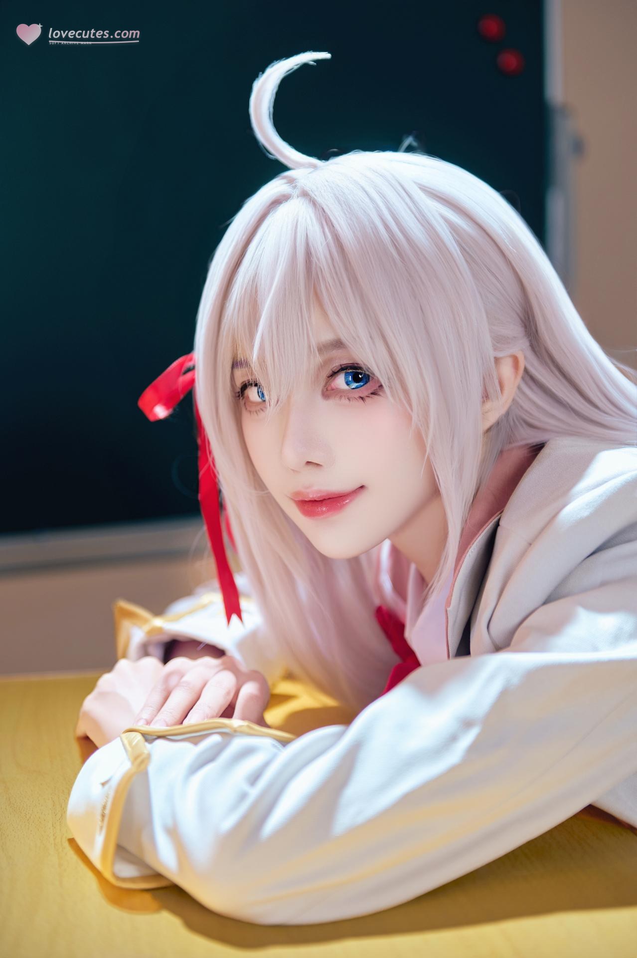 [cosplay] Shika小鹿鹿 - 艾莉同学：วิกผมสีขาว ชุดนักเรียนสีขาว ถุงน่องสีขาว ในห้องเรียน 38P
