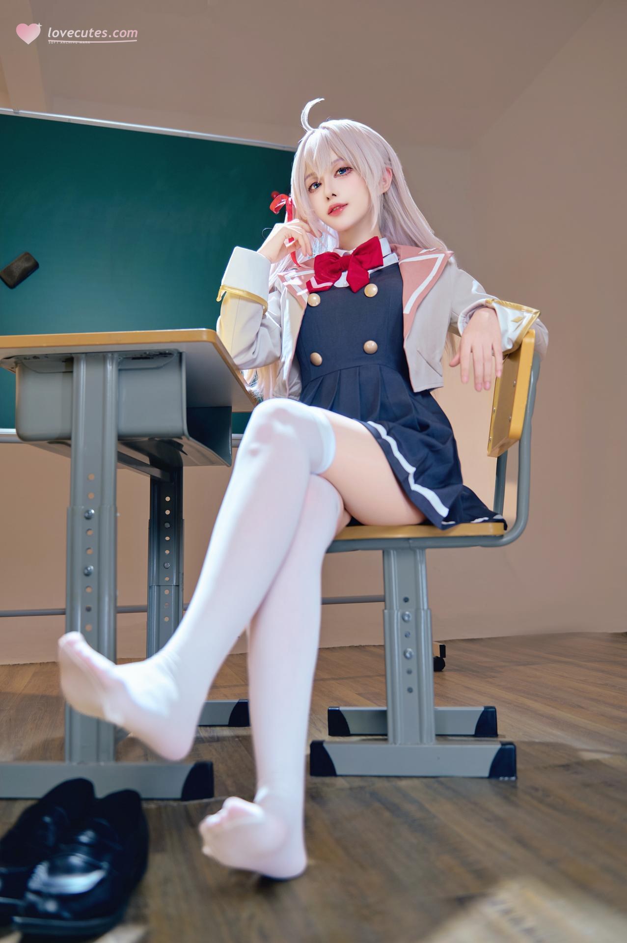 [cosplay] Shika小鹿鹿 - 艾莉同学：白发校园制服白丝教室写真 38P