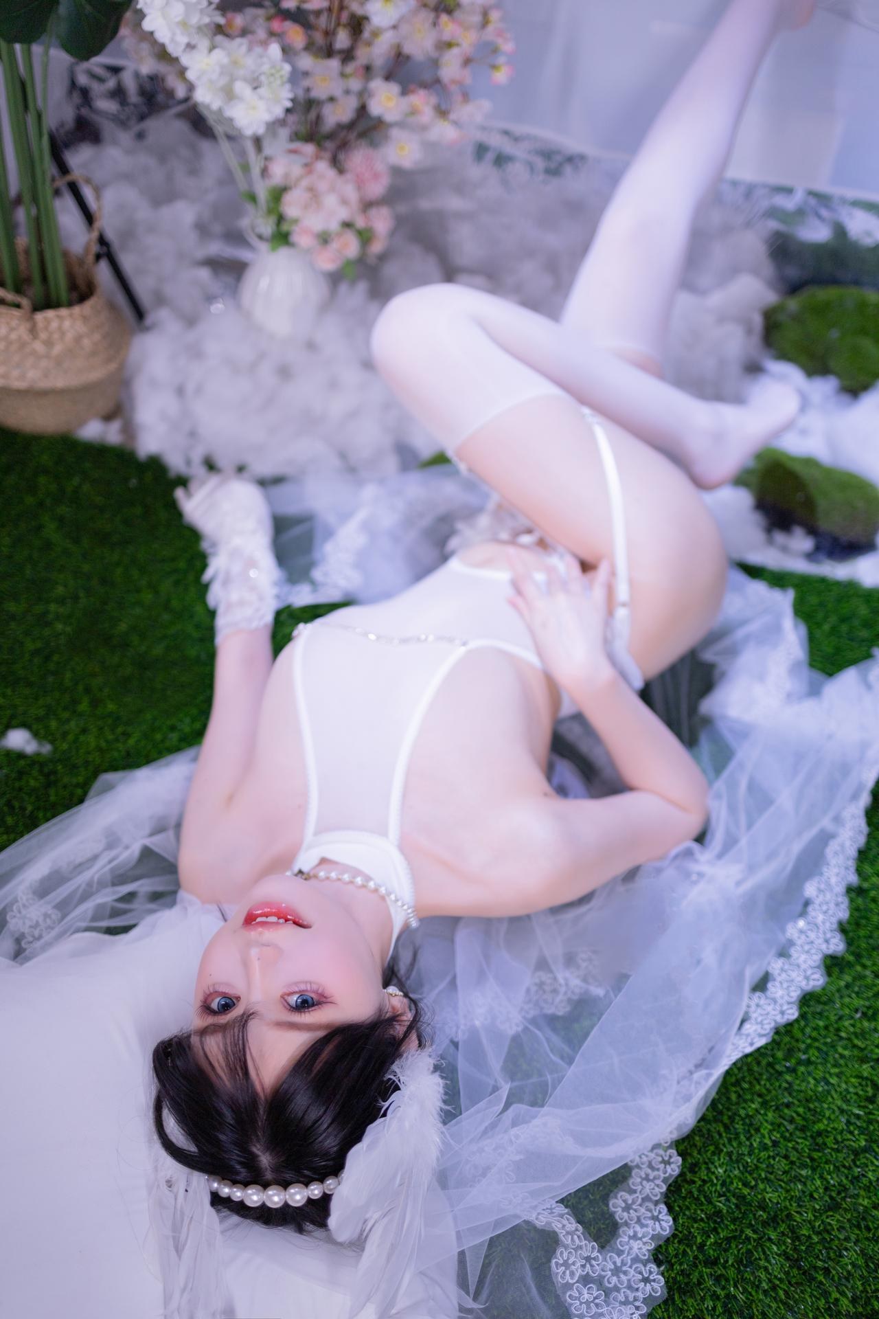 [写真] 星黛鹿鹿 - 白丝花嫁：白纱婚纱白丝柔光私房 50P