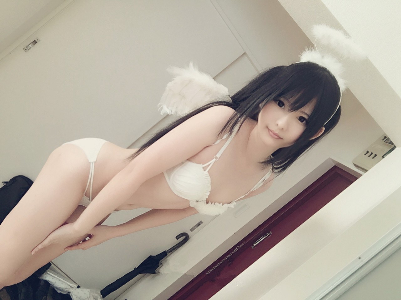 [私房] 習呆呆 - 天使主題：白絲美臀露點情趣私拍 30P2V