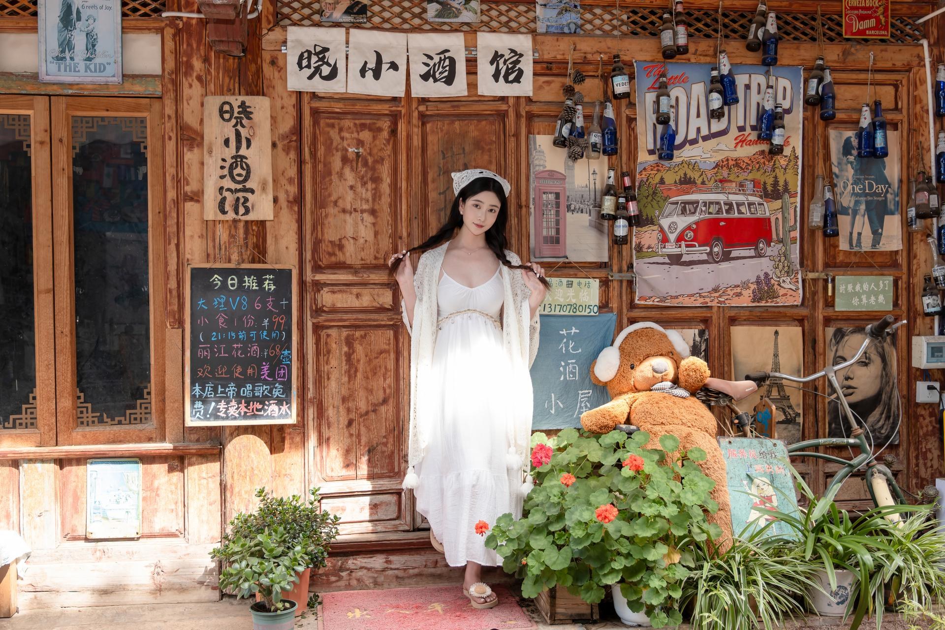 [私房] 年年Nnian - 云念：สวนกระโปรงขาว แสงอาบในห้องส่วนตัว 清透美胸 80P