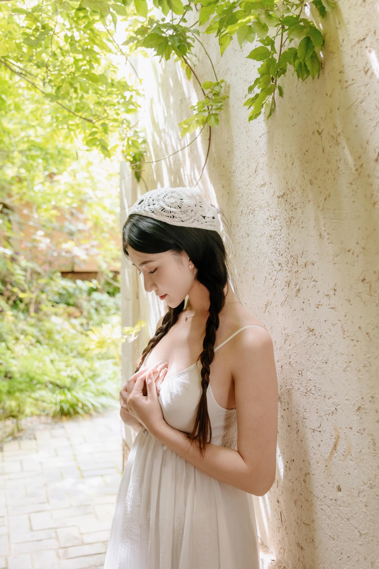 [私房] 年年Nnian - 云念：สวนกระโปรงขาว แสงอาบในห้องส่วนตัว 清透美胸 80P
