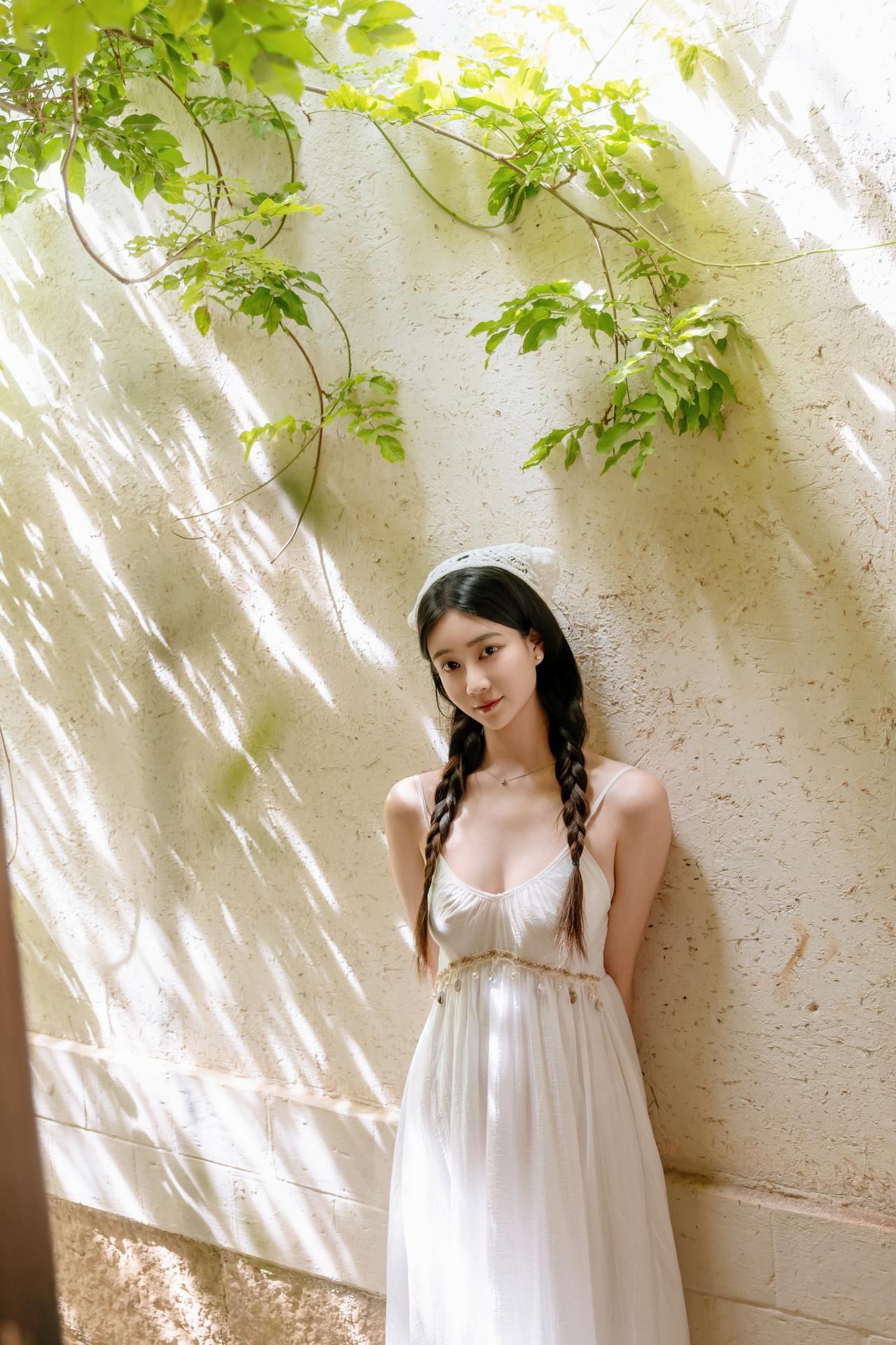 [私房] 年年Nnian - 云念：สวนกระโปรงขาว แสงอาบในห้องส่วนตัว 清透美胸 80P