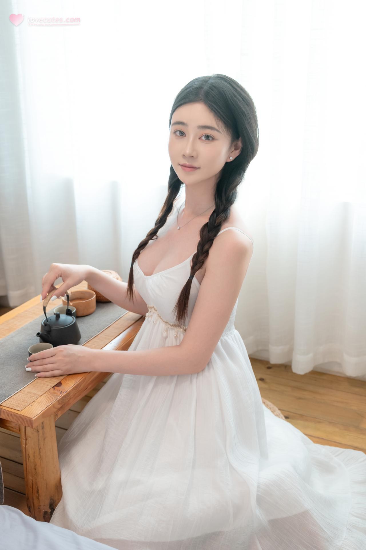 [私房] 年年Nnian - 云念：สวนกระโปรงขาว แสงอาบในห้องส่วนตัว 清透美胸 80P