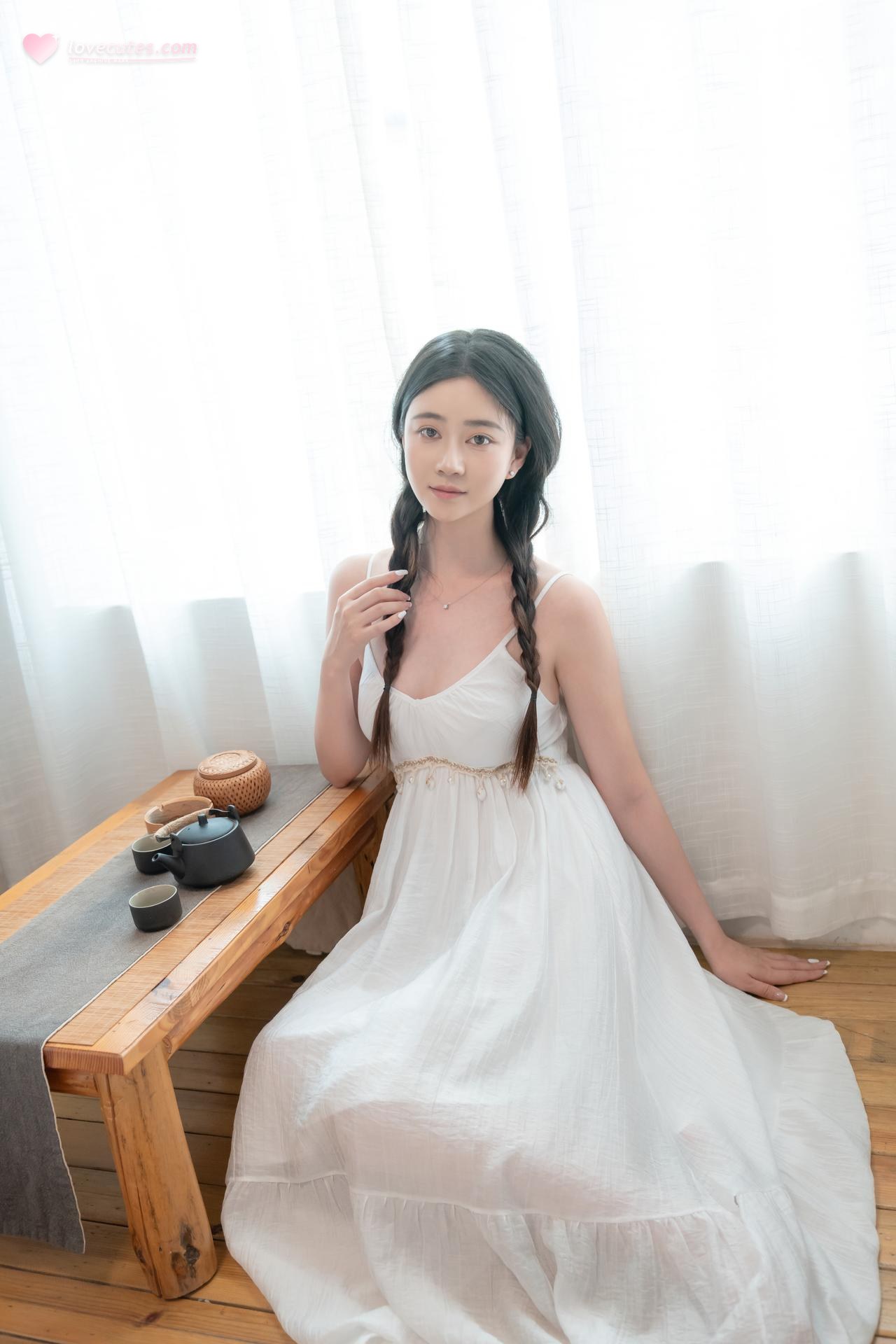 [私房] 年年Nnian - 云念：สวนกระโปรงขาว แสงอาบในห้องส่วนตัว 清透美胸 80P