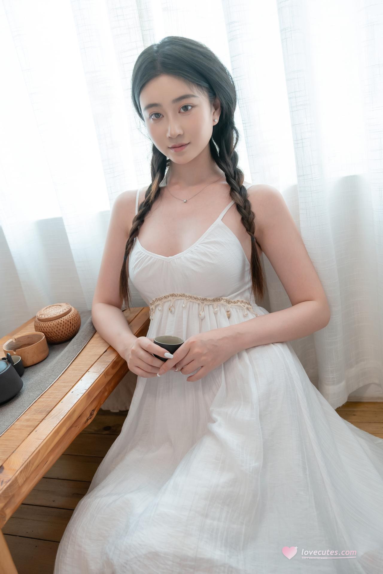 [私房] 年年Nnian - 云念：สวนกระโปรงขาว แสงอาบในห้องส่วนตัว 清透美胸 80P