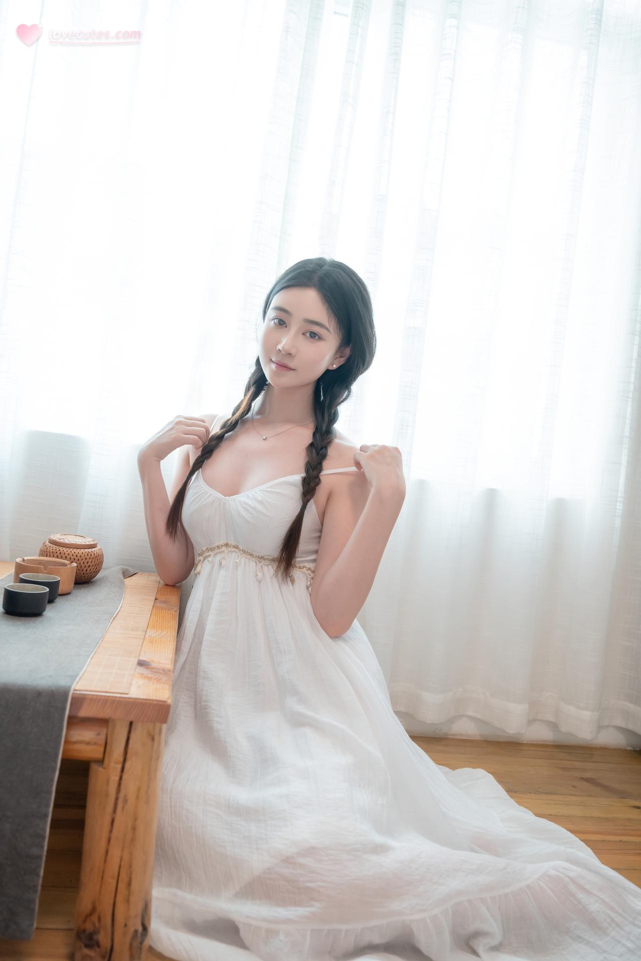 [私房] 年年Nnian - 云念：สวนกระโปรงขาว แสงอาบในห้องส่วนตัว 清透美胸 80P