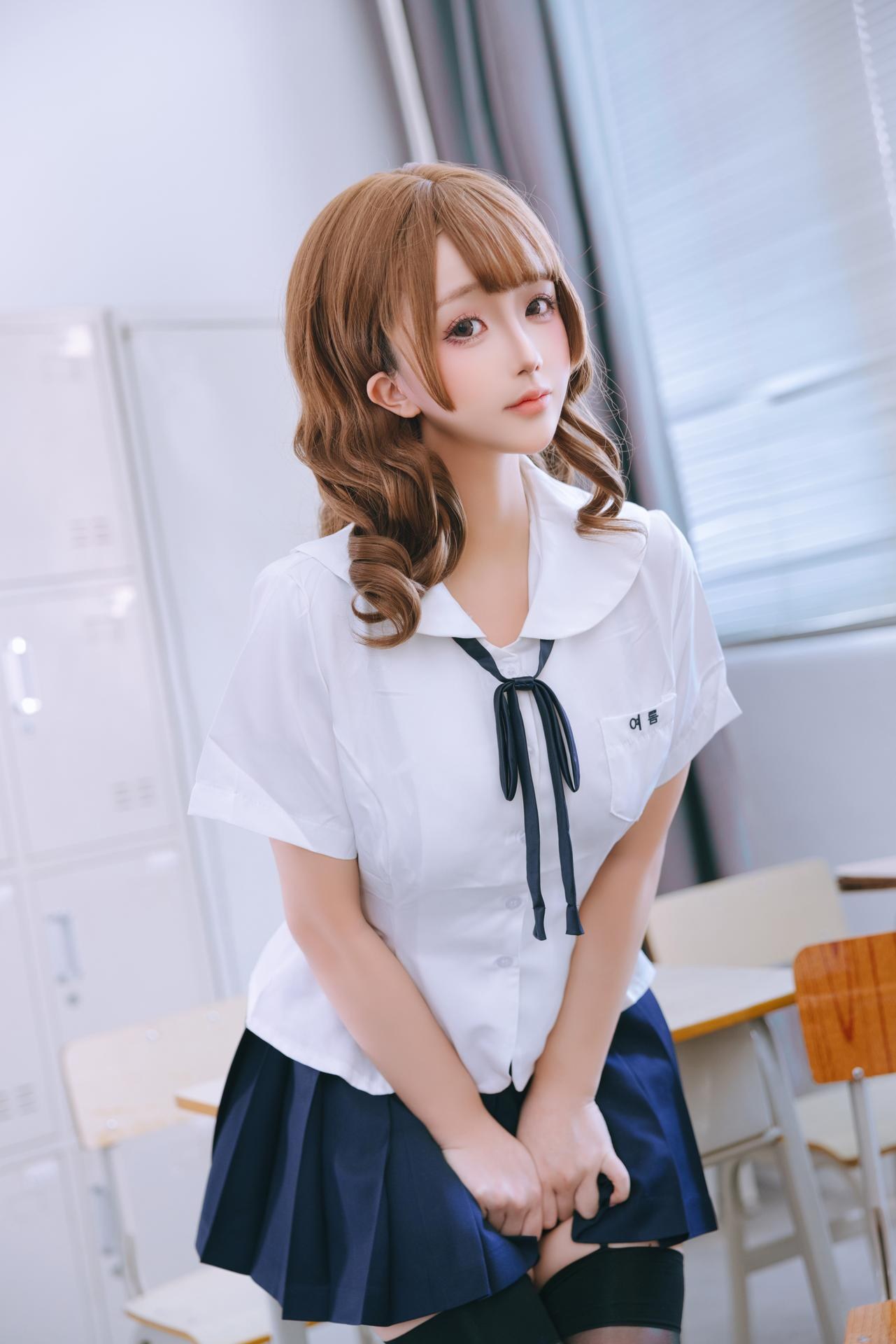 [私房] 日奈娇 - 心理委员：白衬衫制服教室私房 黒ストッキング 大胆 188P16G7V